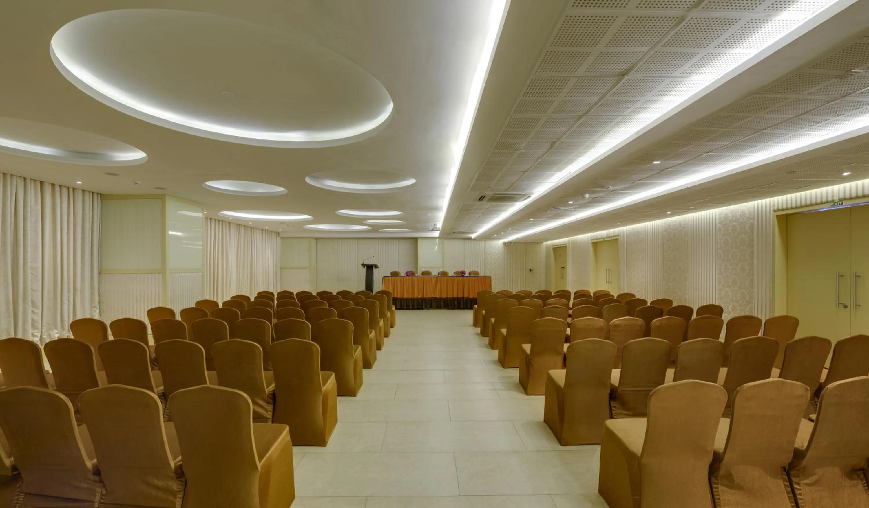 Banquet/Function facilities in E Hotel