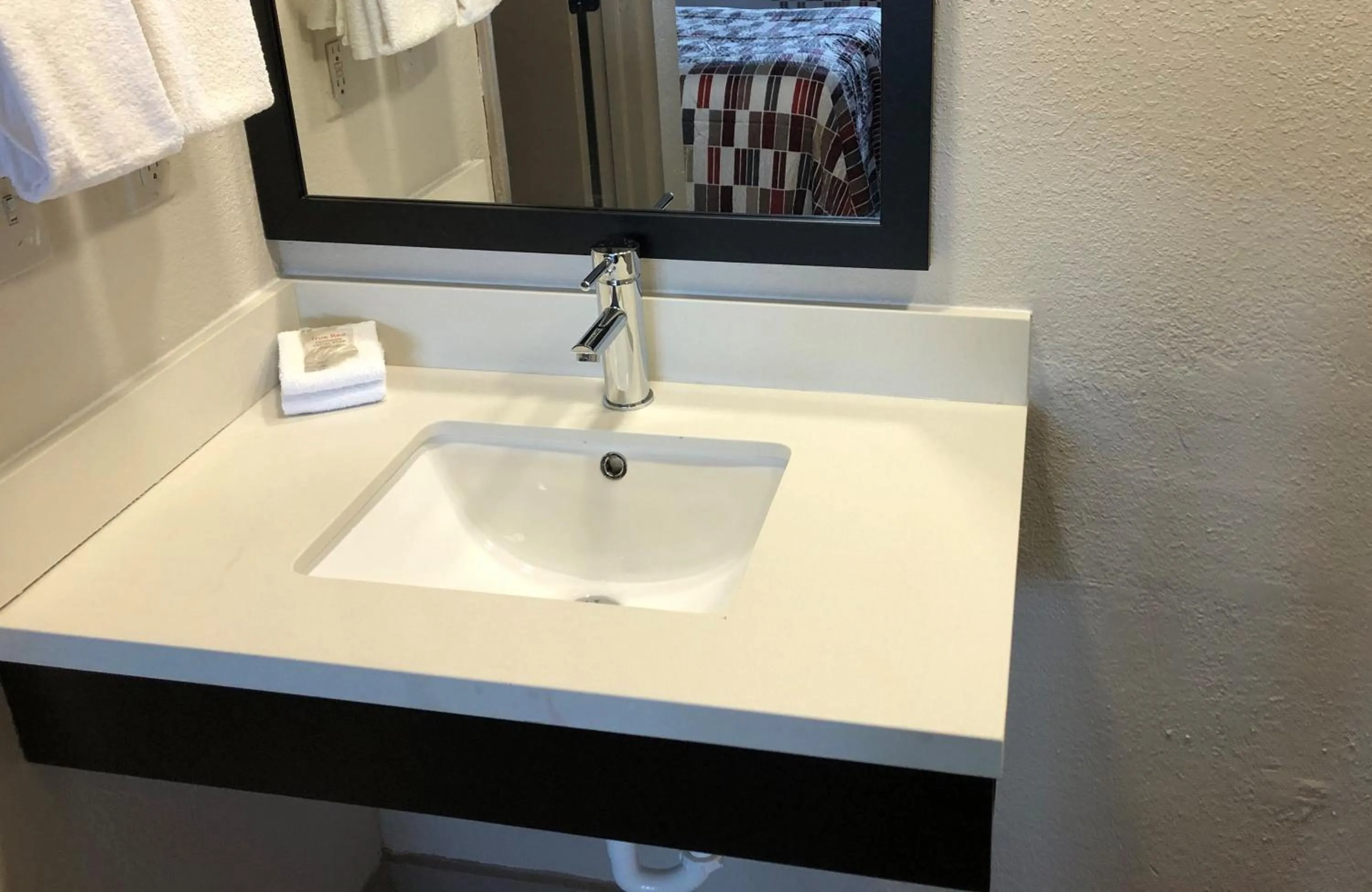 Bathroom in Red Roof Inn Greenville, NC