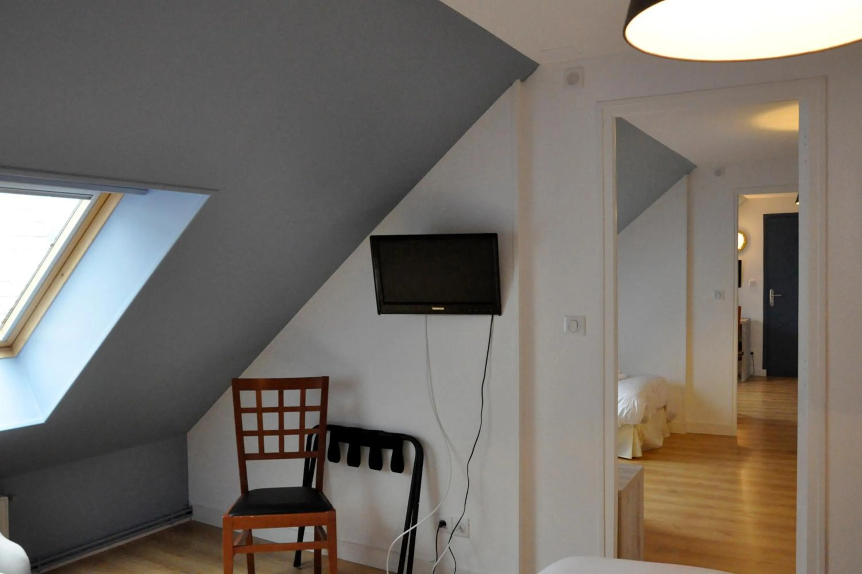 TV and multimedia in Hotel du Port et des Bains