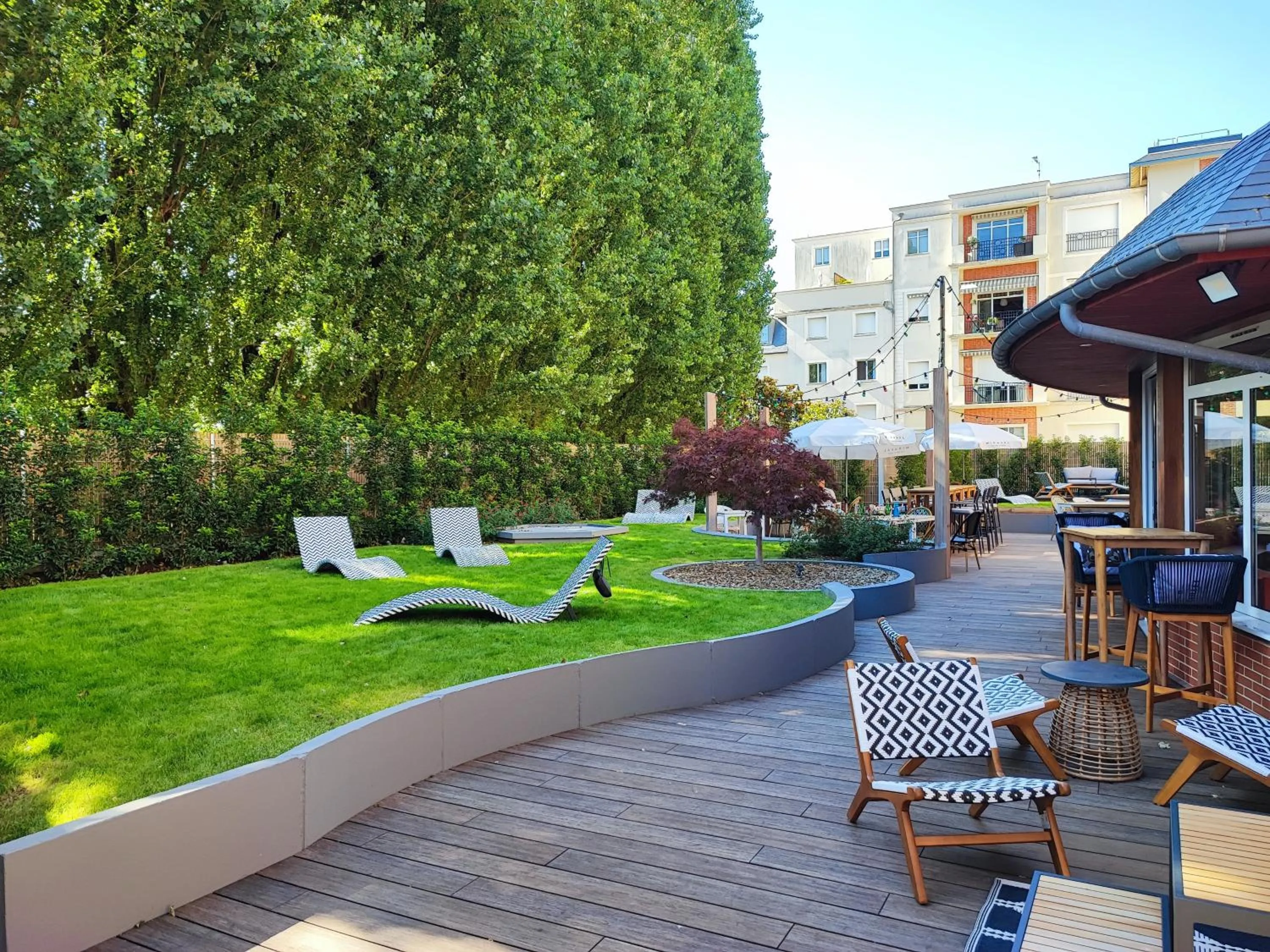 Garden in ibis Deauville Centre