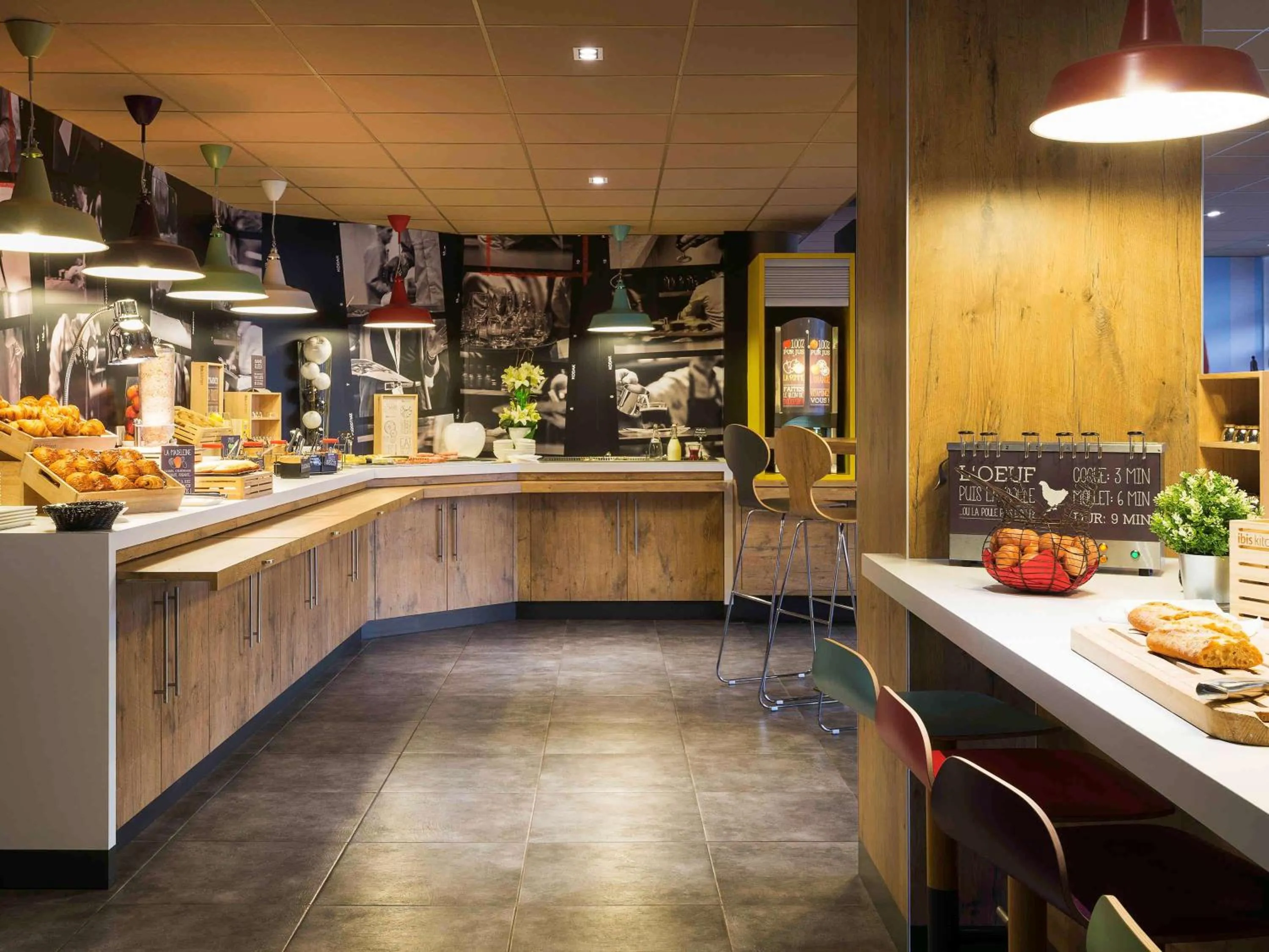 Restaurant/places to eat in ibis Deauville Centre