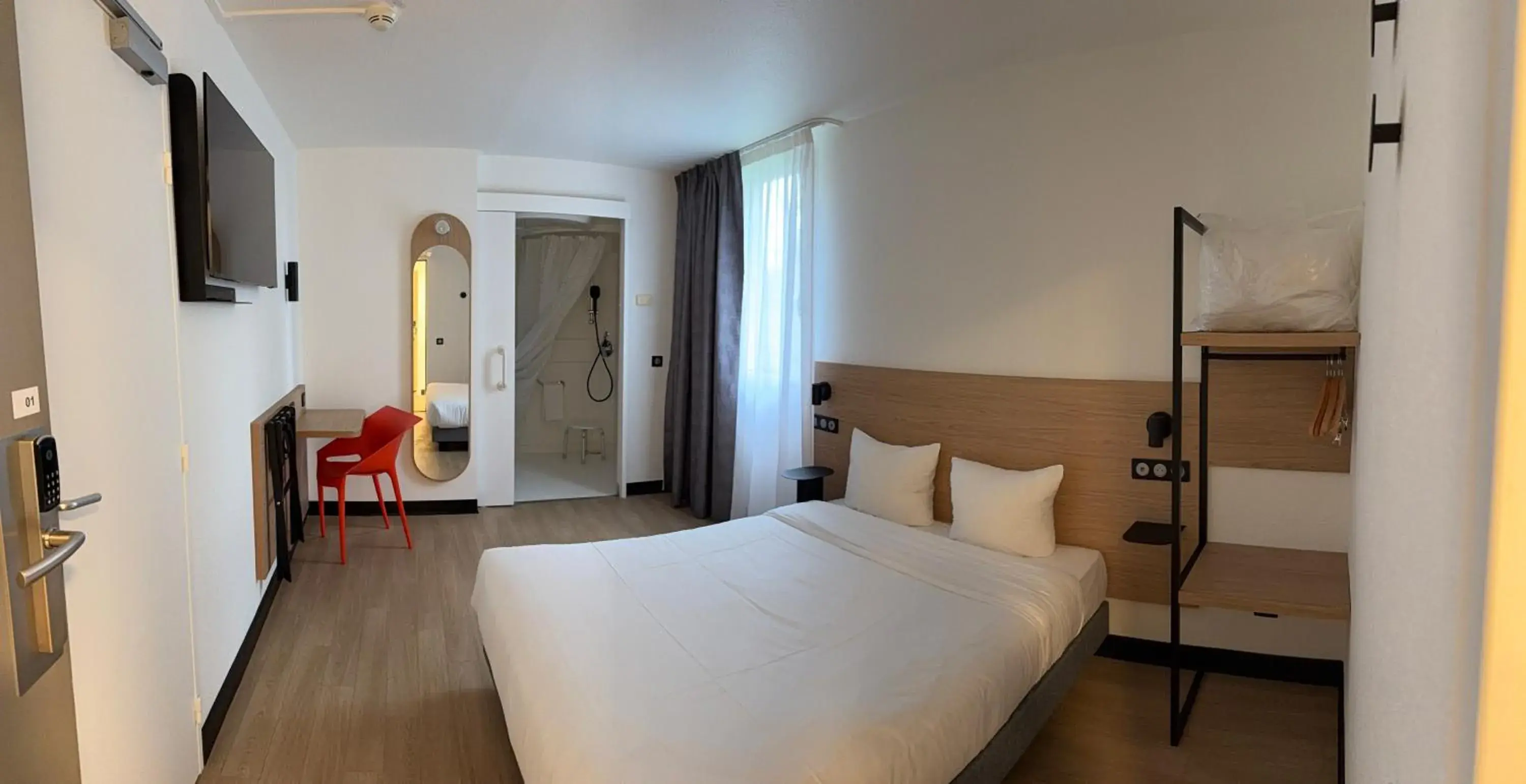 Double Room - Disability Access in B&B HOTEL Thionville Yutz Route du Luxembourg Double Room - Disability Access in B&B HOTEL Thionville Yutz Route du Luxembourg