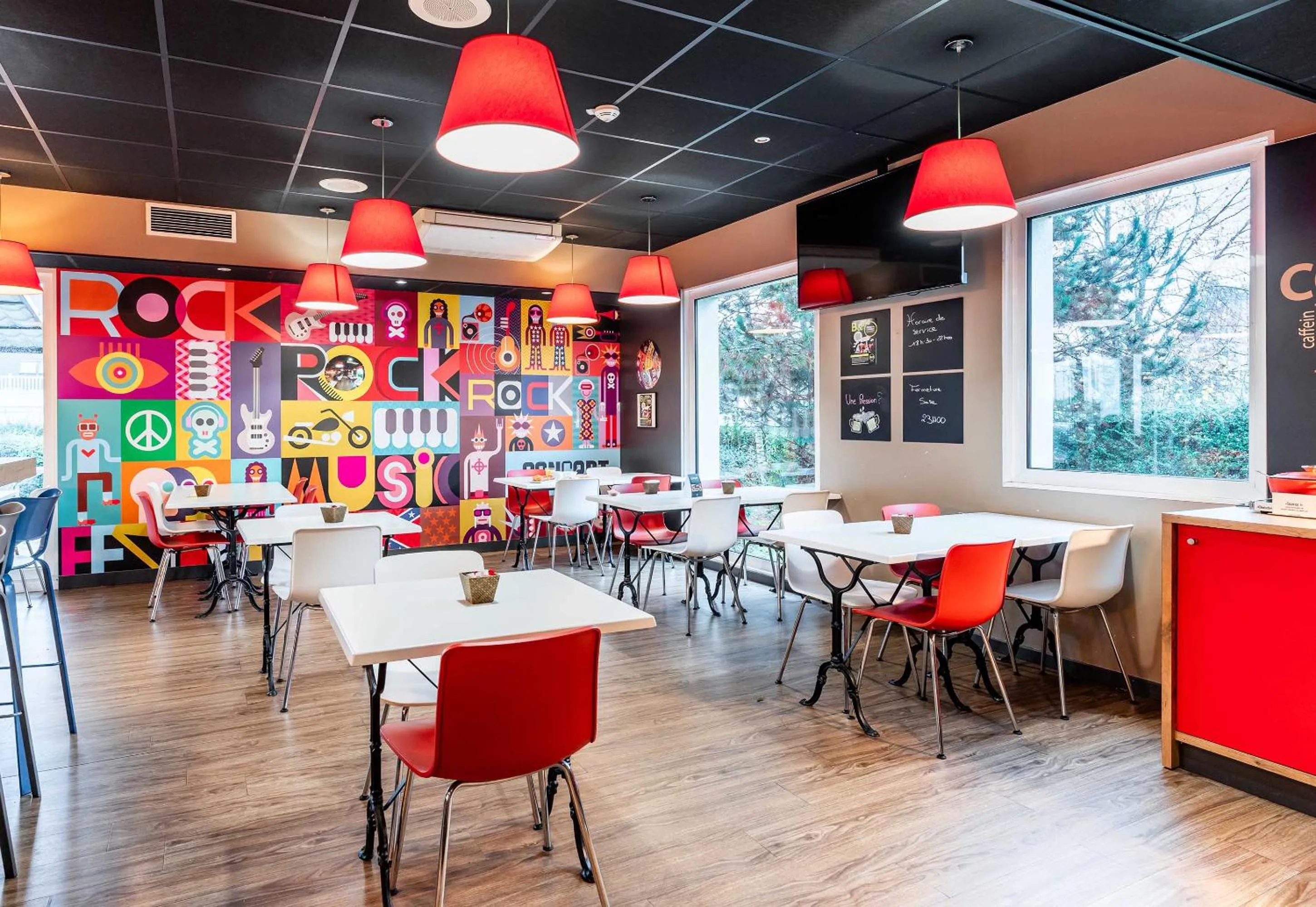 Restaurant/places to eat in B&B HOTEL Thionville Yutz Route du Luxembourg