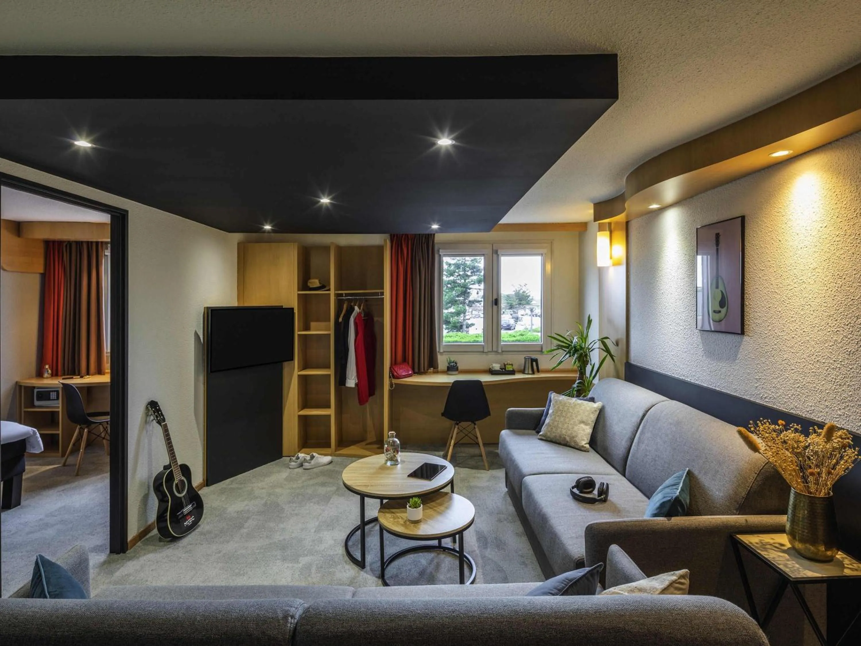 Photo of the whole room in ibis Saint-Nazaire - Trignac