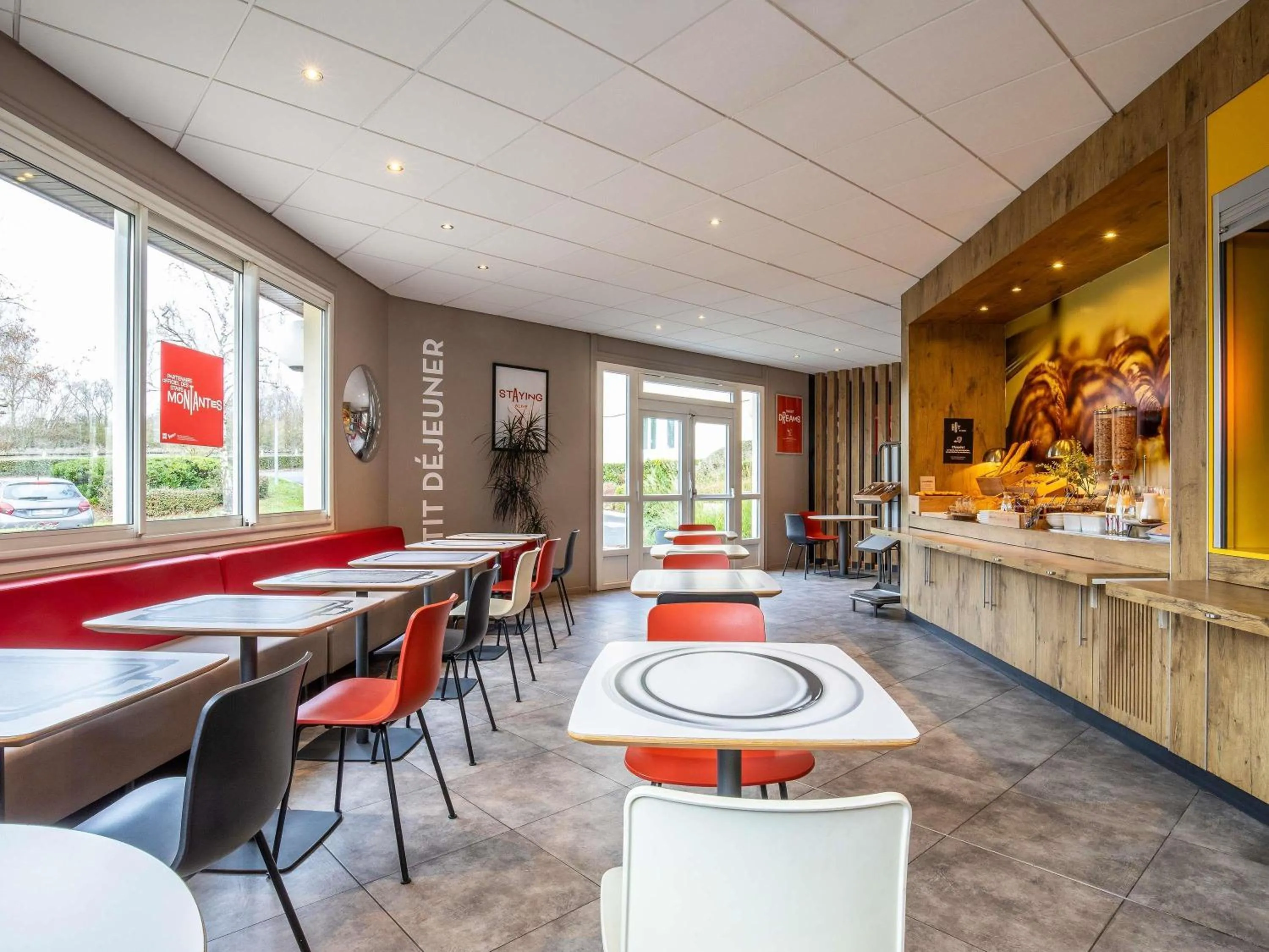 Restaurant/places to eat in ibis Chalons en Champagne