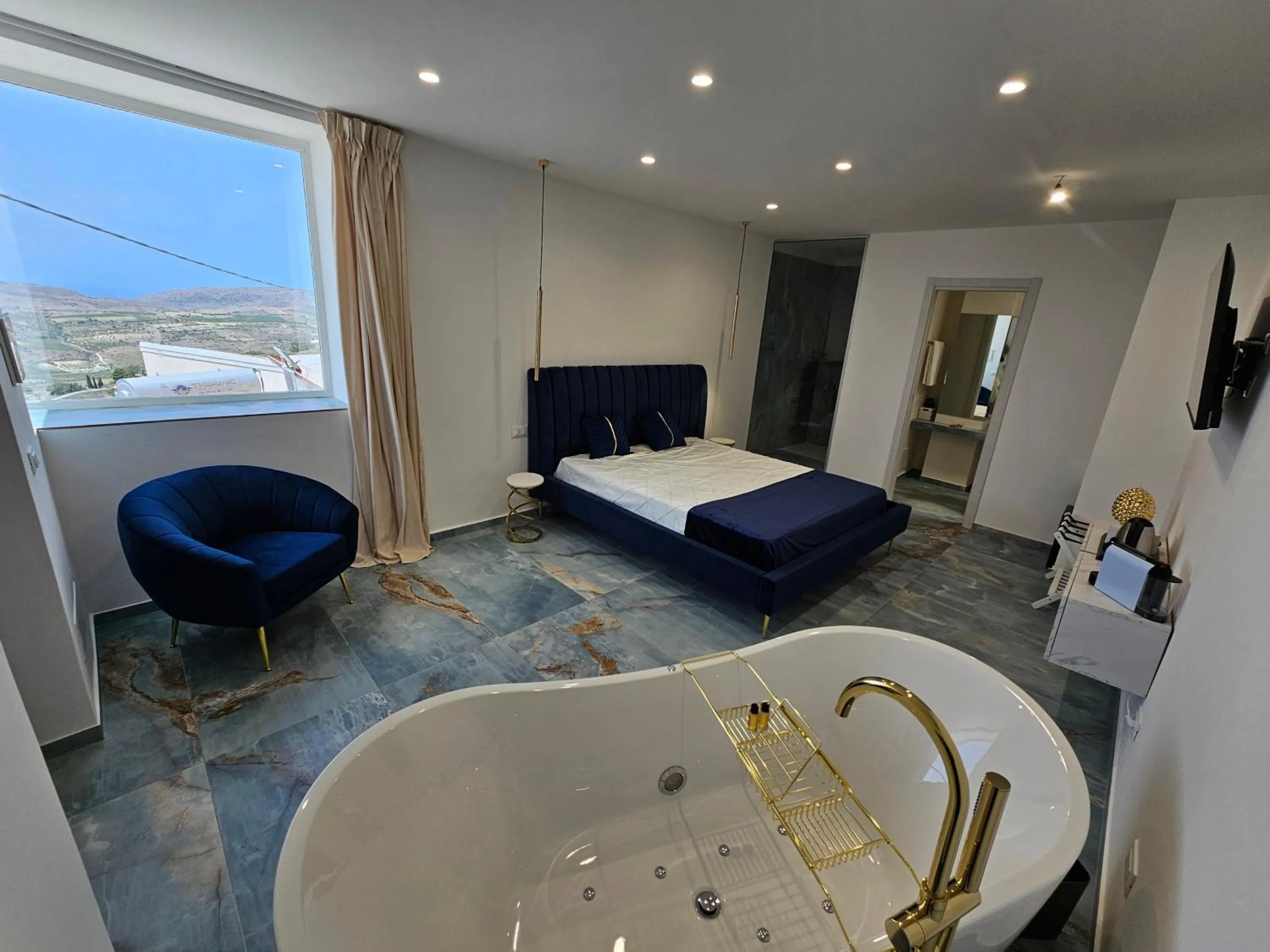 Hot Tub, Bed in Antico Borgo dei Templi