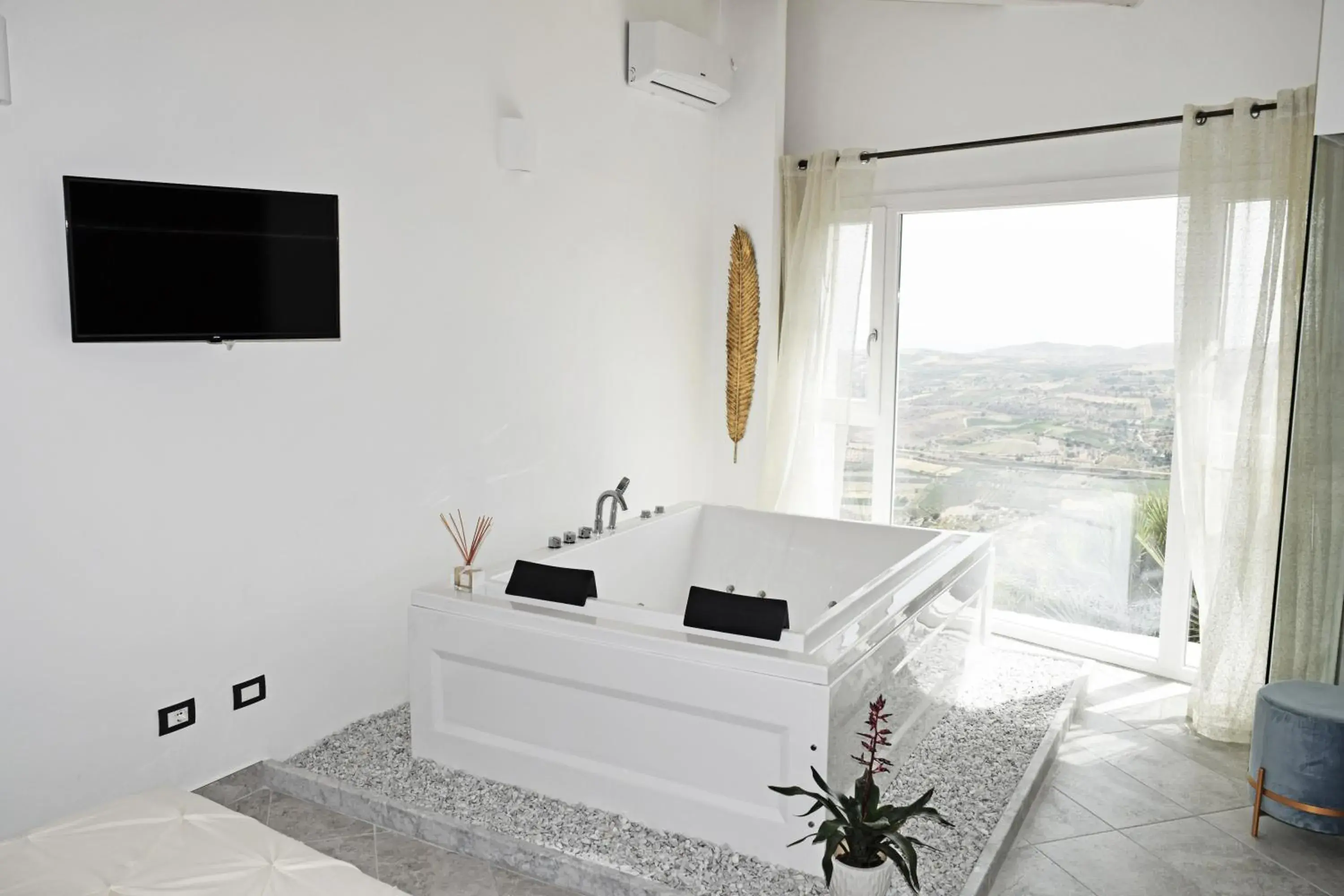 King Room with Spa Bath in Antico Borgo dei Templi King Room with Spa Bath in Antico Borgo dei Templi