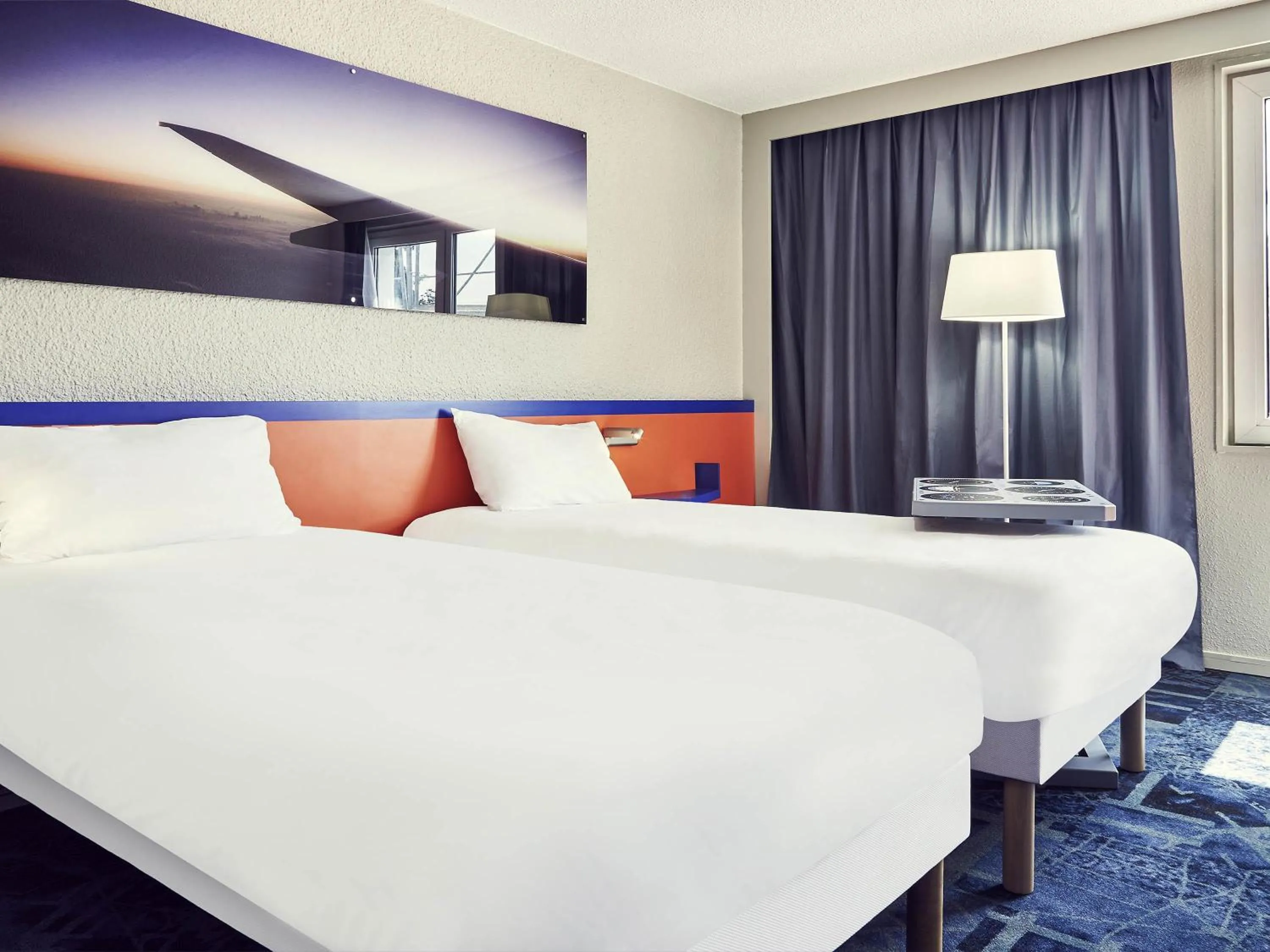 Bedroom, Bed in ibis Styles Marseille Aéroport