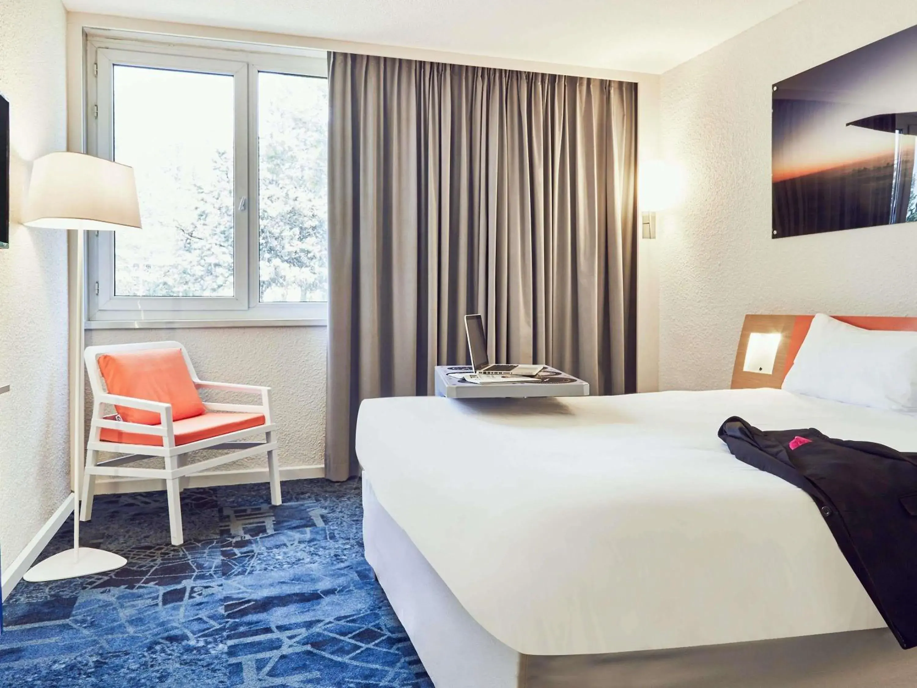 Standard Double Room in ibis Styles Marseille Aéroport Standard Double Room in ibis Styles Marseille Aéroport