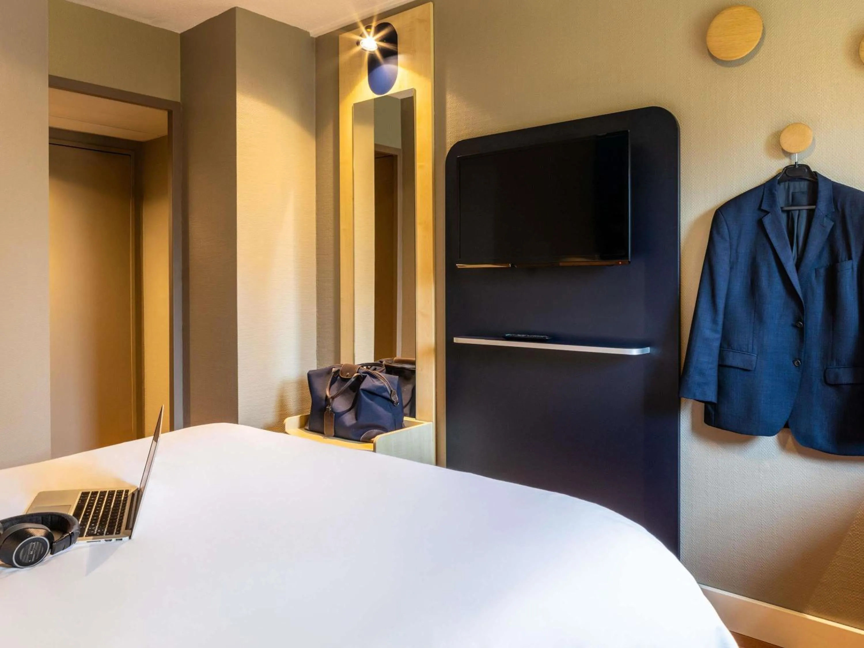 Bedroom, Bed in ibis Aulnay Paris Nord Expo