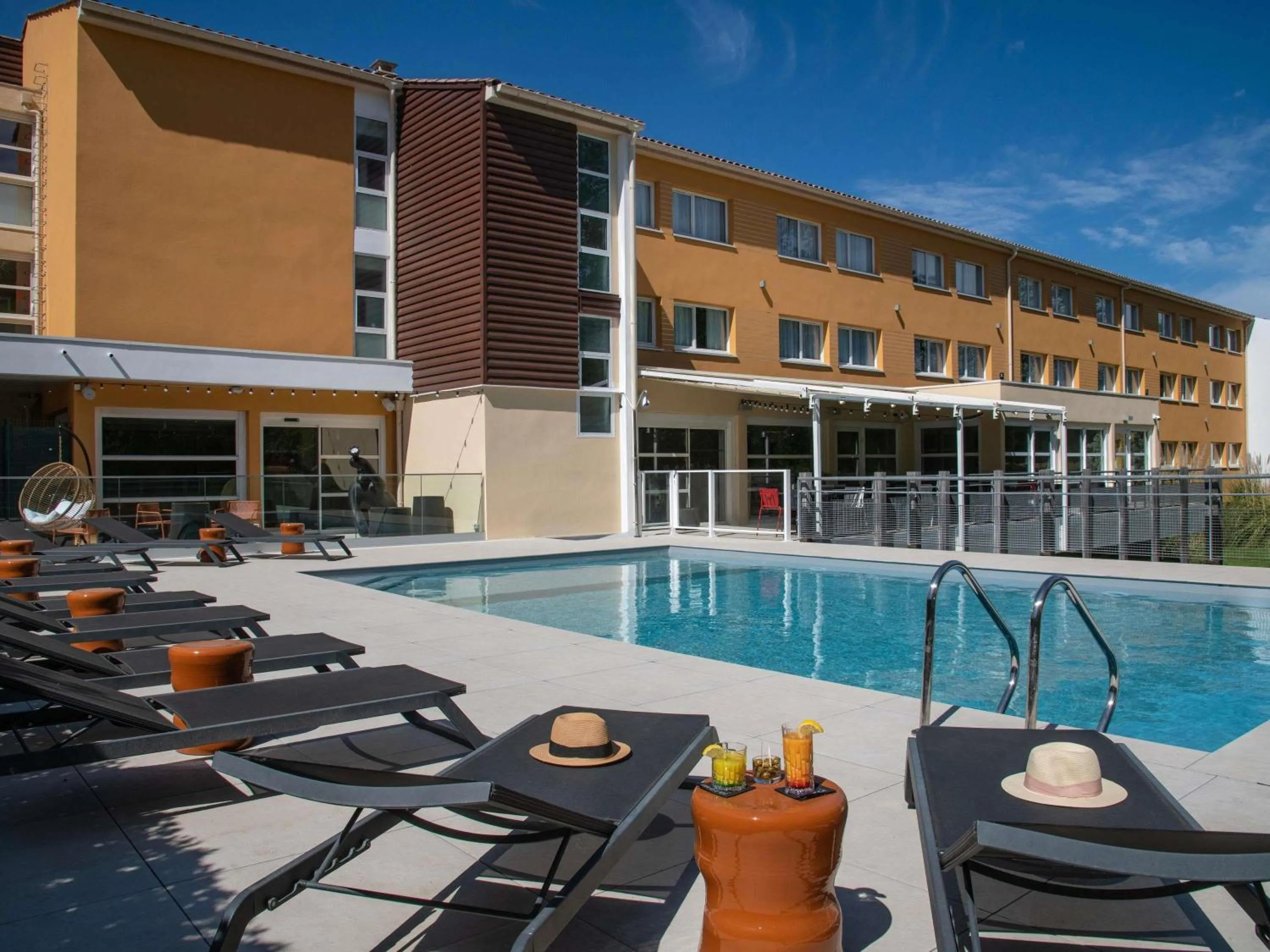 Property building in ibis Golfe de Saint-Tropez