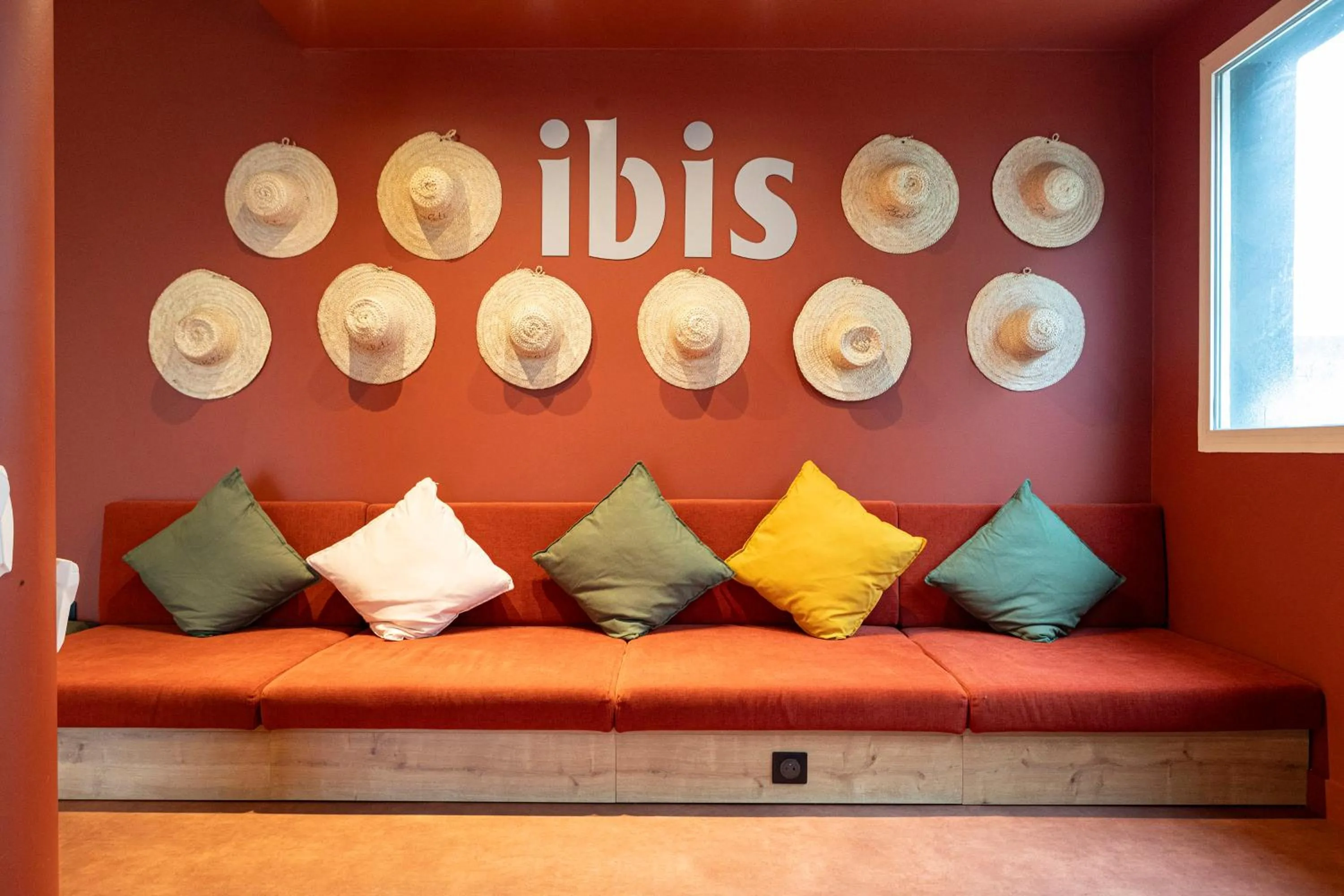 Living room in ibis Istres Trigance