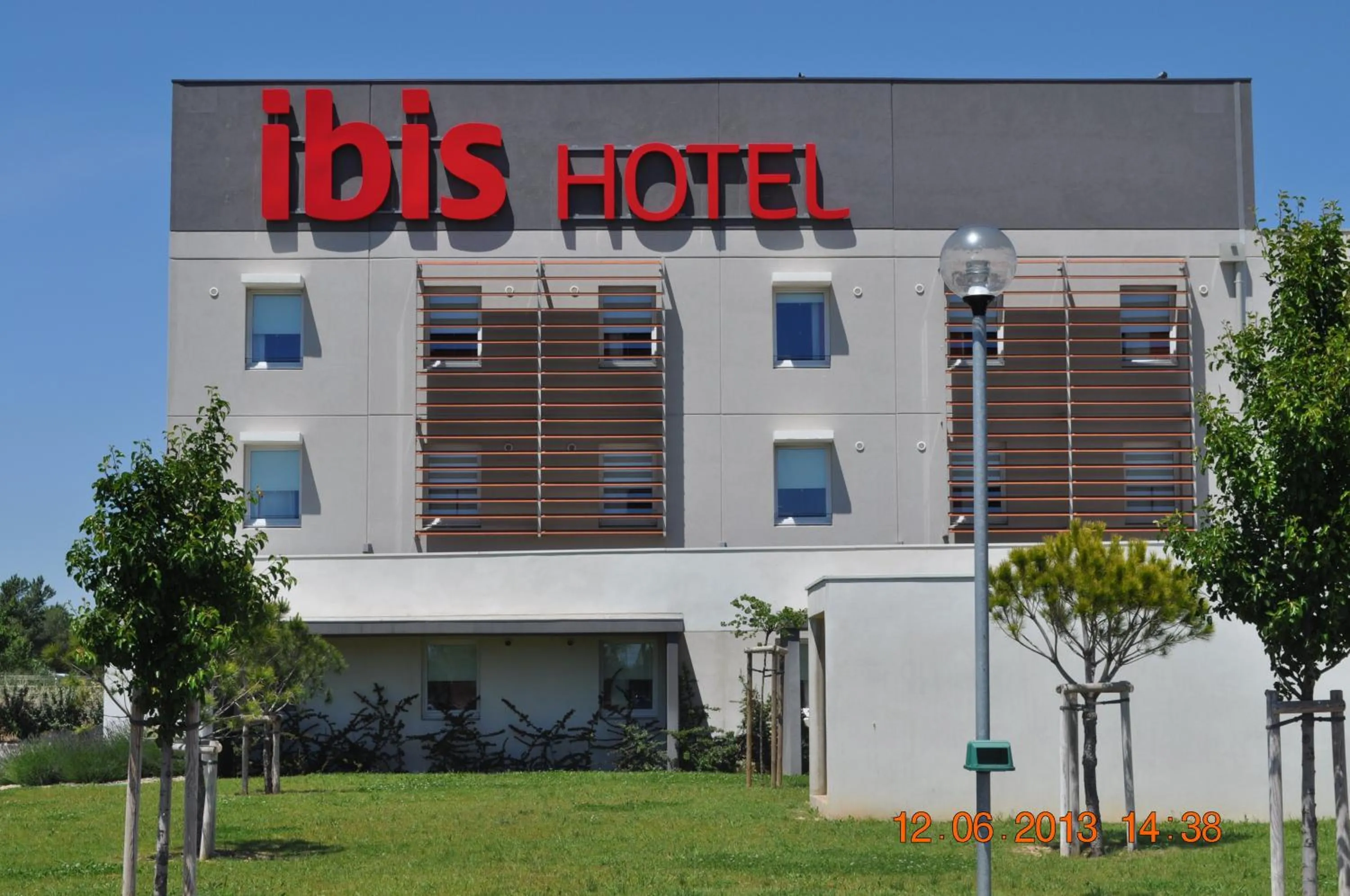 Property building in ibis Istres Trigance