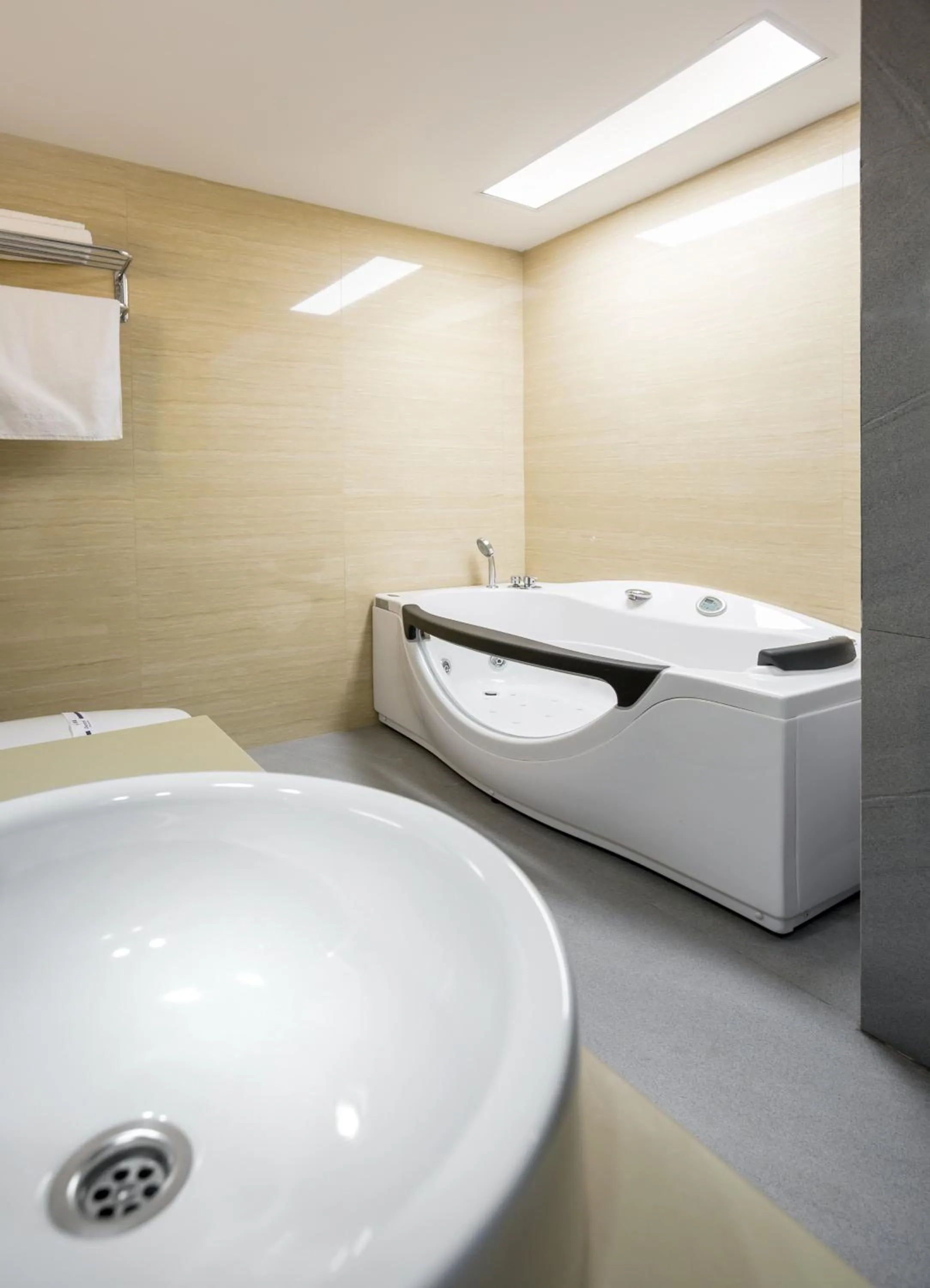 Bathroom in Atlantic Garden Resort