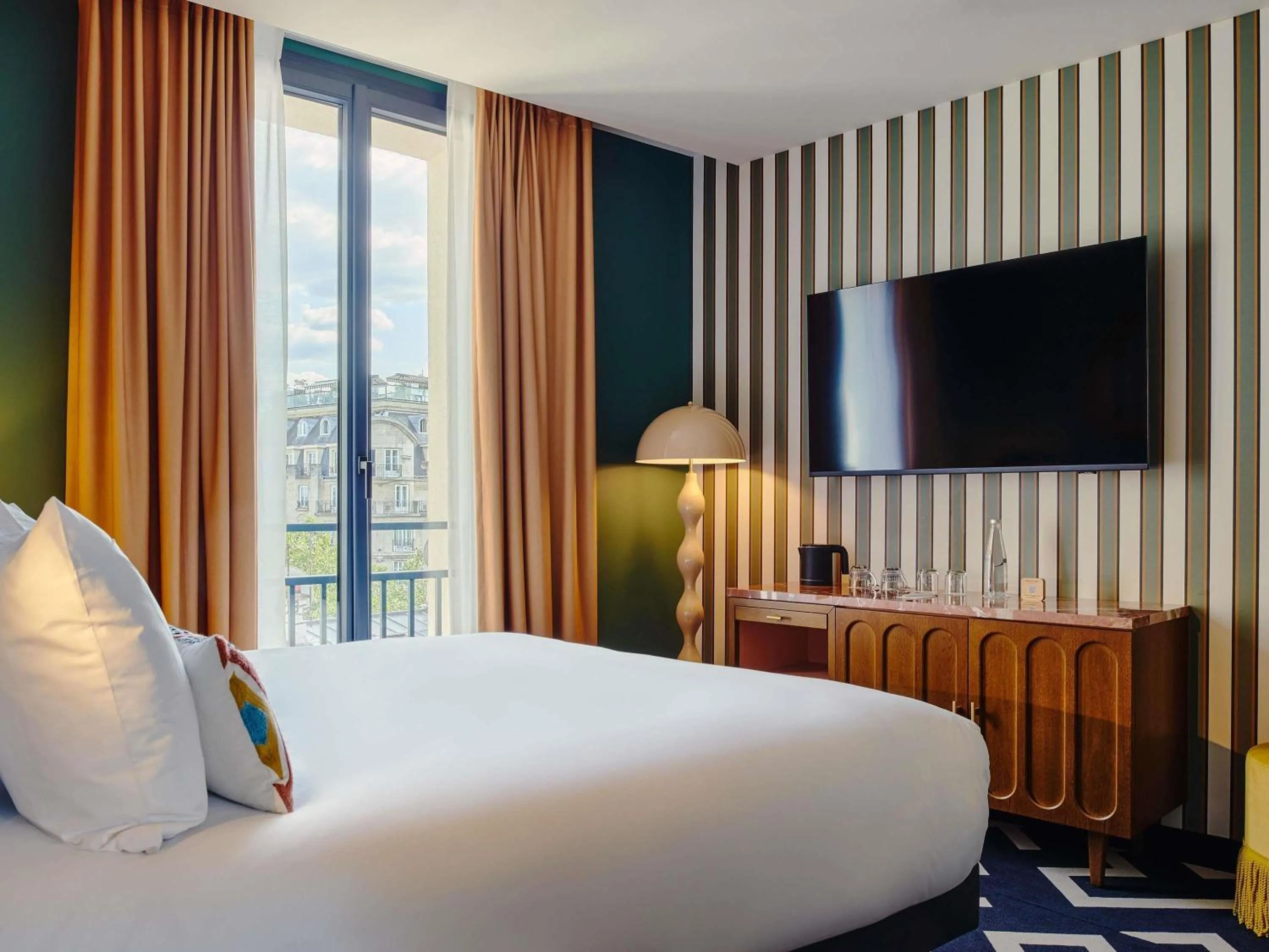 Bedroom, Bed in Mercure Paris Butte Montmartre Basilique