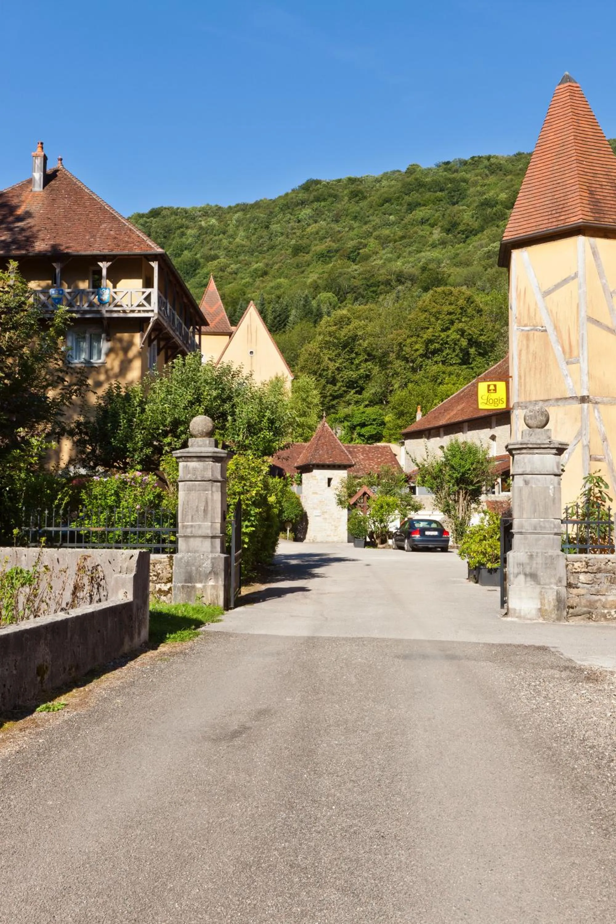 Facade/entrance in Castel Damandre - Demeures & Châteaux
