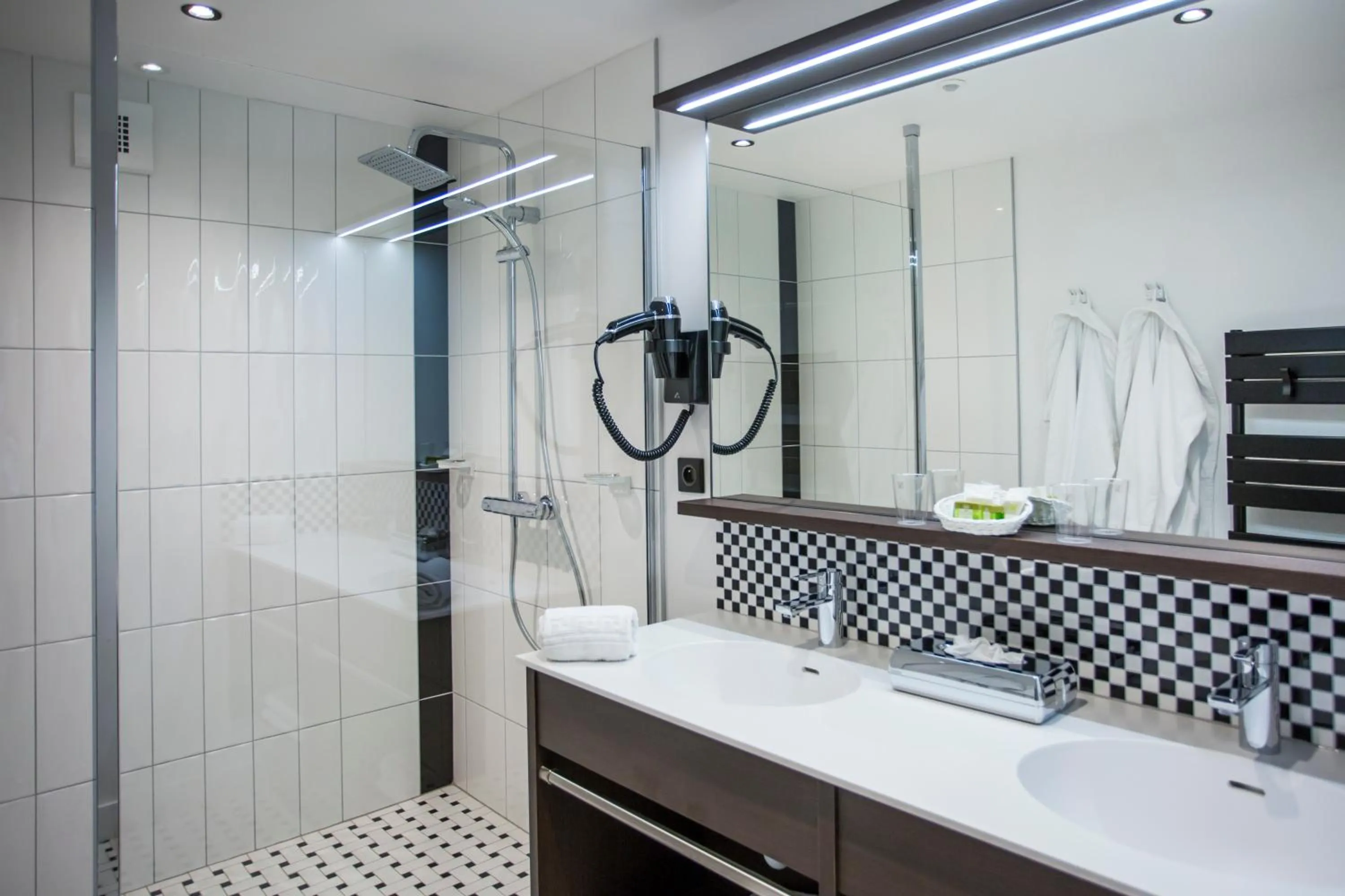 Bathroom in Castel Damandre - Demeures & Châteaux