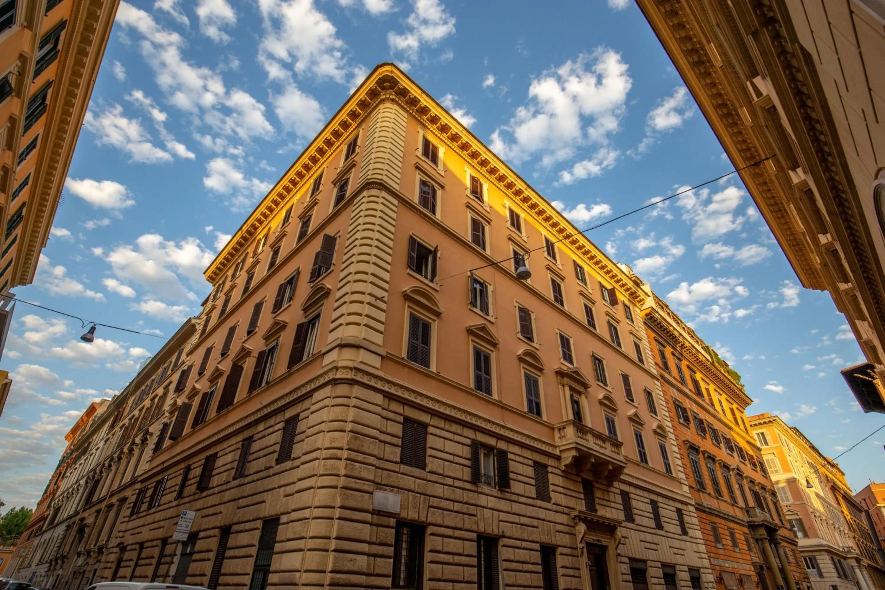 Property building in Domus Veneto Rome