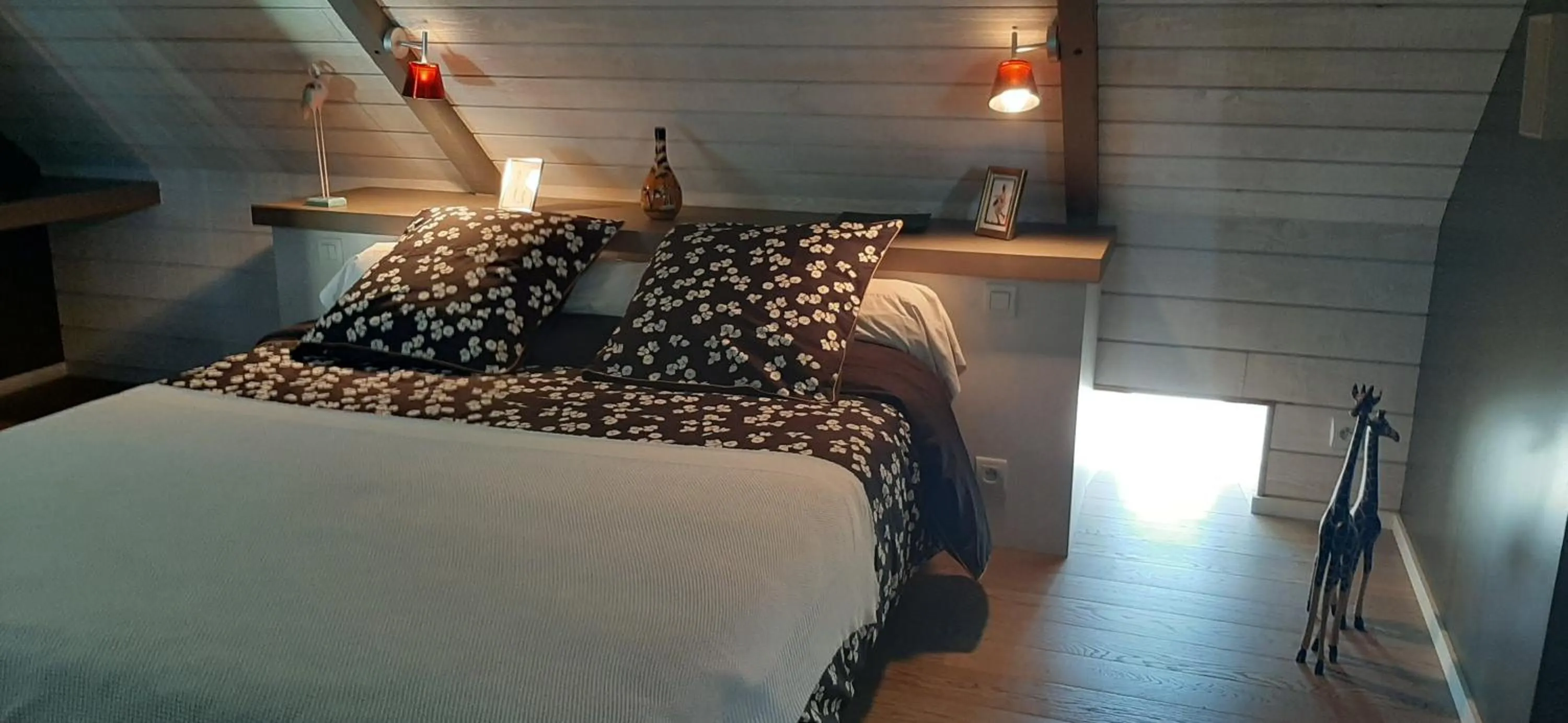 Bedroom, Bed in LONGERE DE NIVINEN