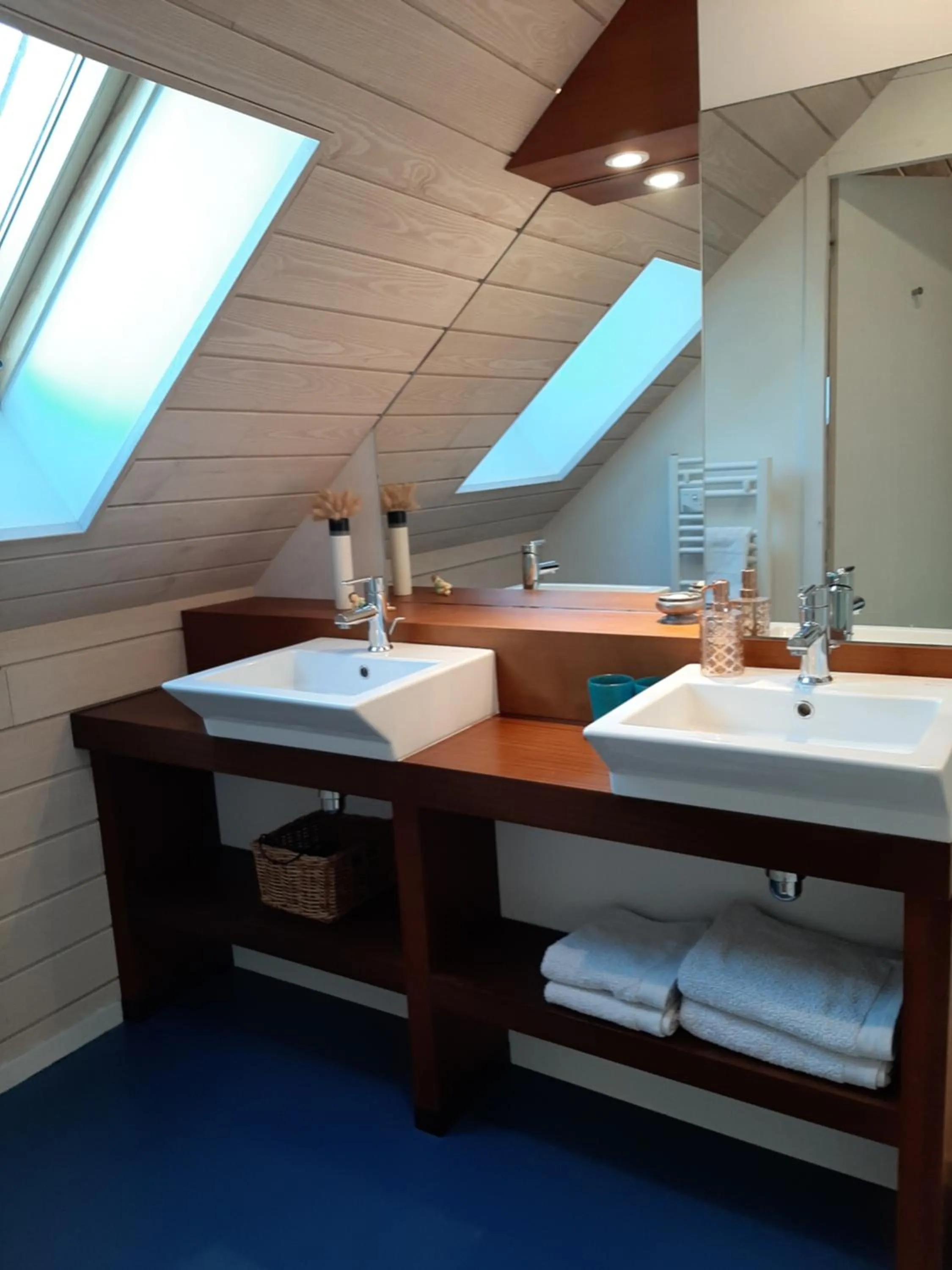 Bathroom in LONGERE DE NIVINEN