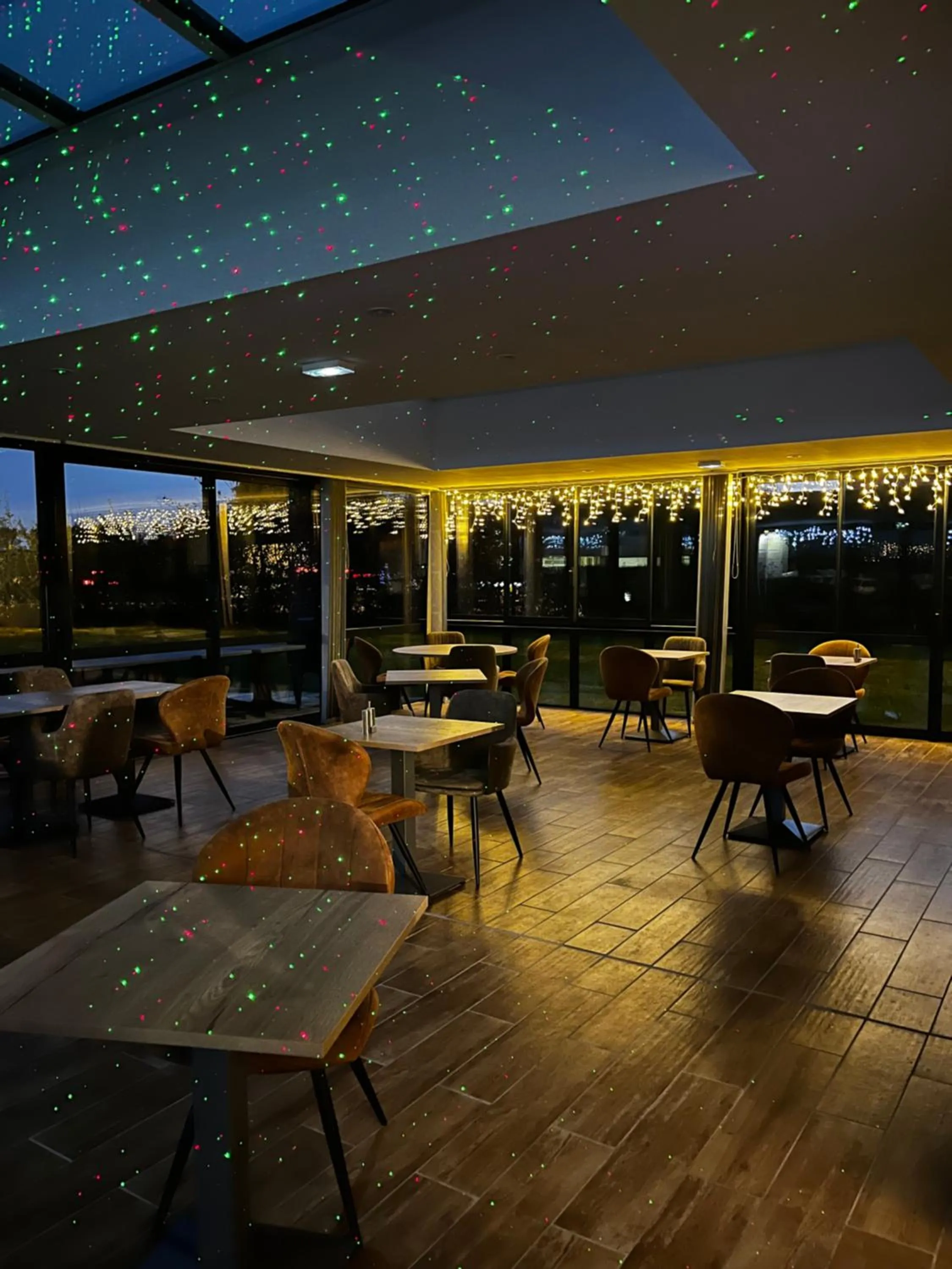 Restaurant/places to eat in Le Pavillon de Rouen