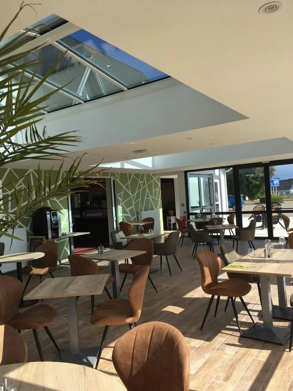 Patio in Le Pavillon de Rouen