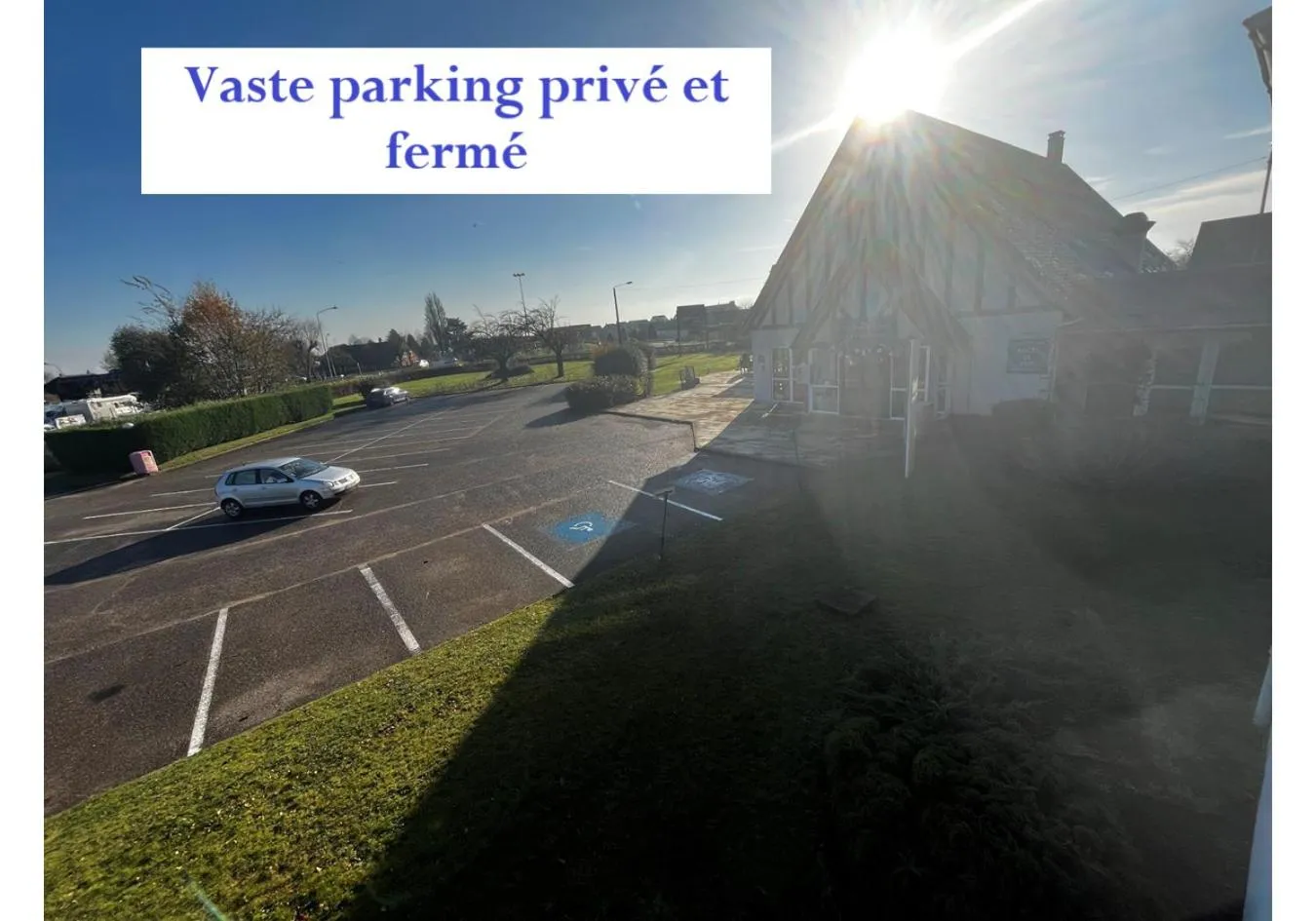 Parking in Le Pavillon de Rouen