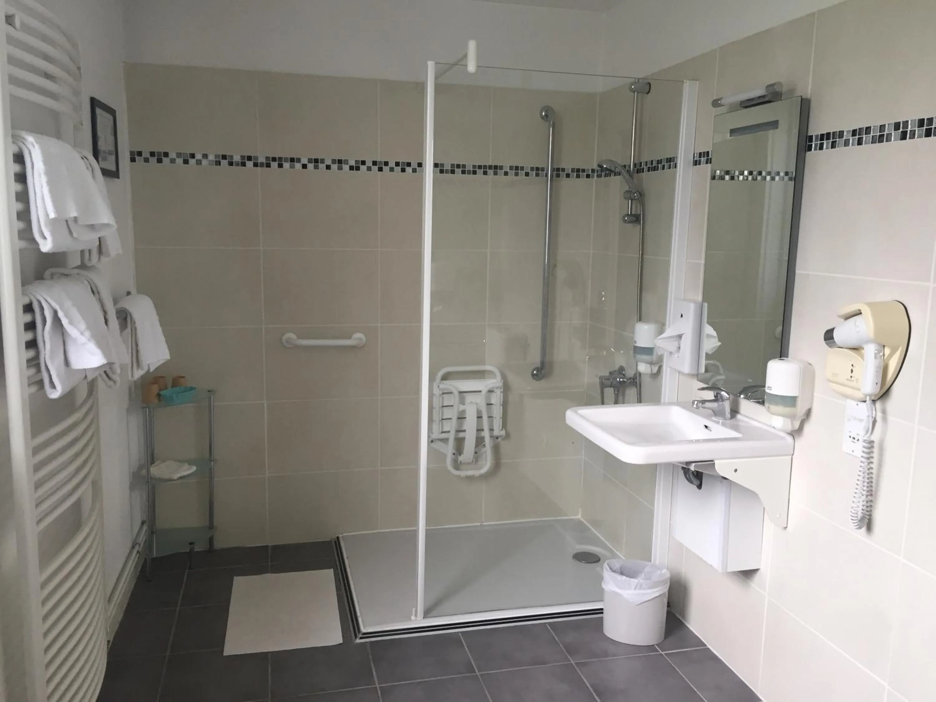 Property building in Le Pavillon de Rouen