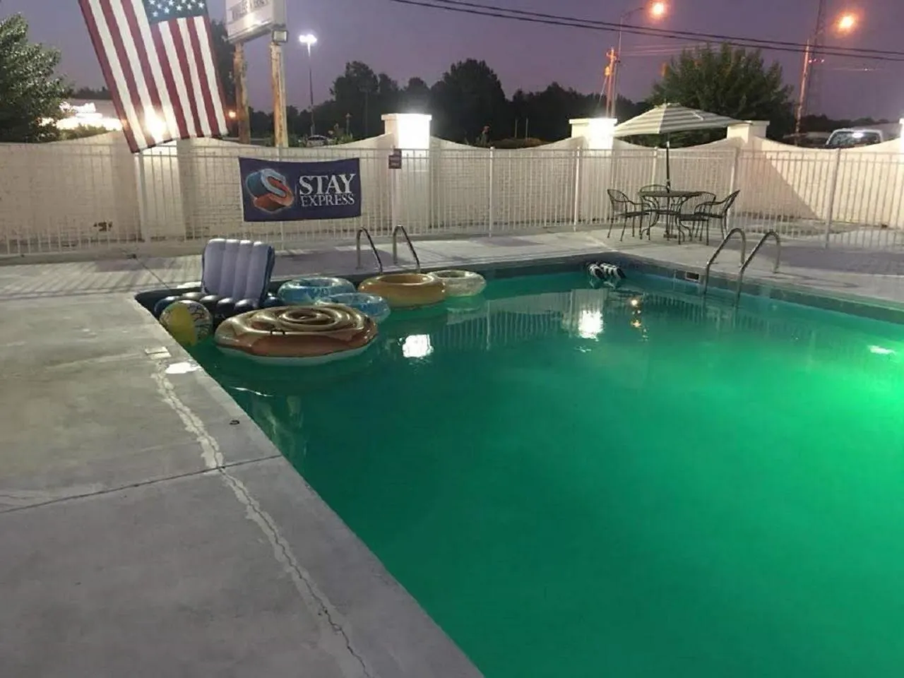 Pool view in Stay Express Inn & Suites Demopolis