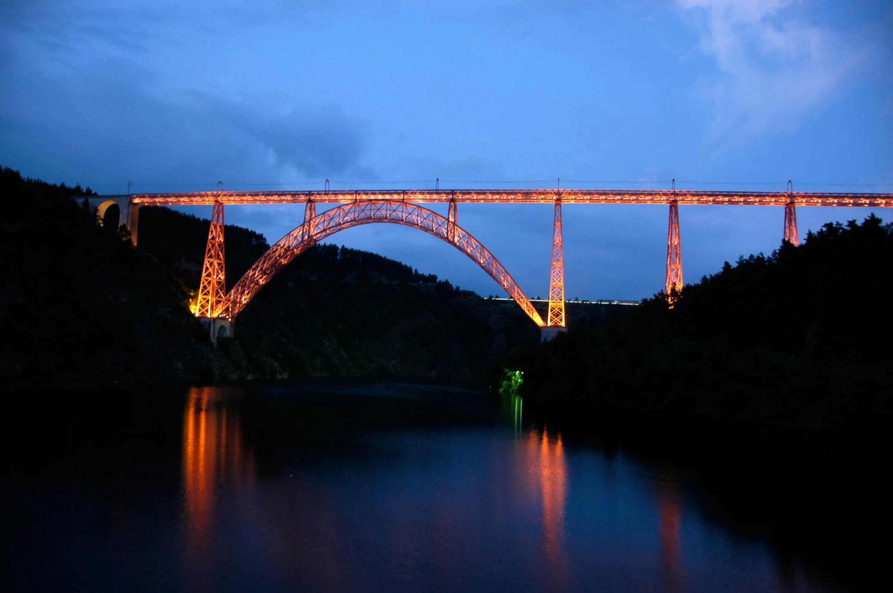 Nearby landmark in The Originals Access, Hôtel Saint-Flour