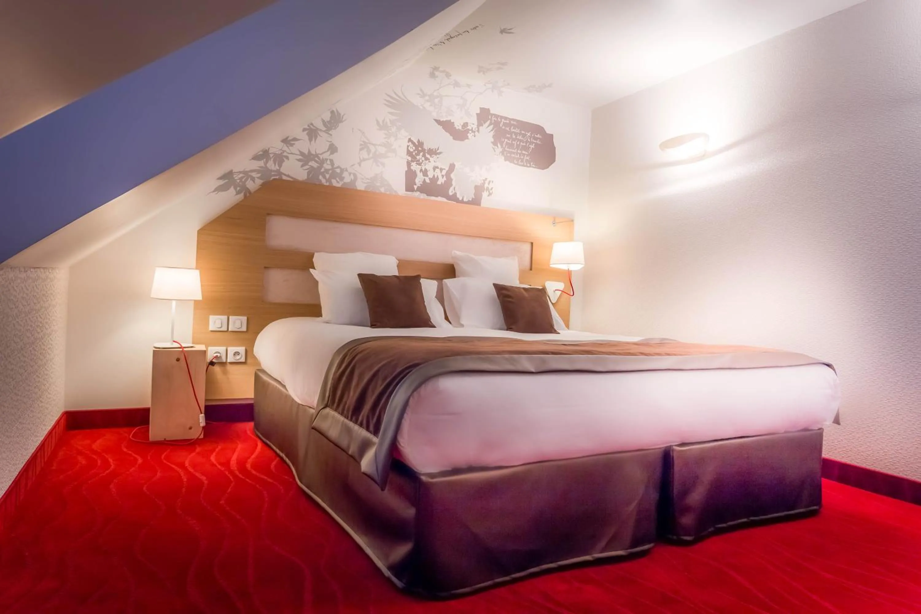 Photo of the whole room, Bed in Le Grand Aigle Hotel & Spa****