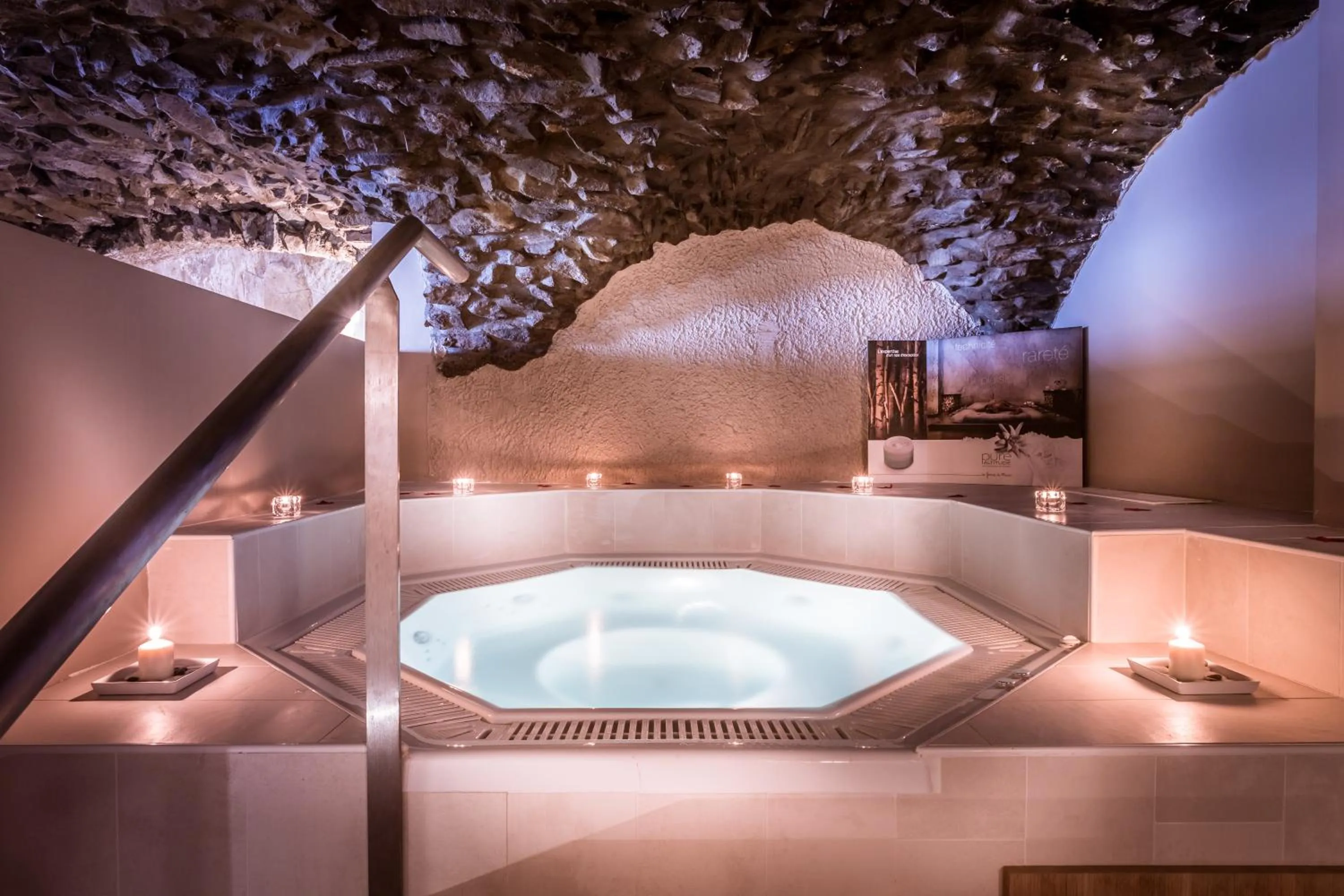 Hot Tub in Le Grand Aigle Hotel & Spa****