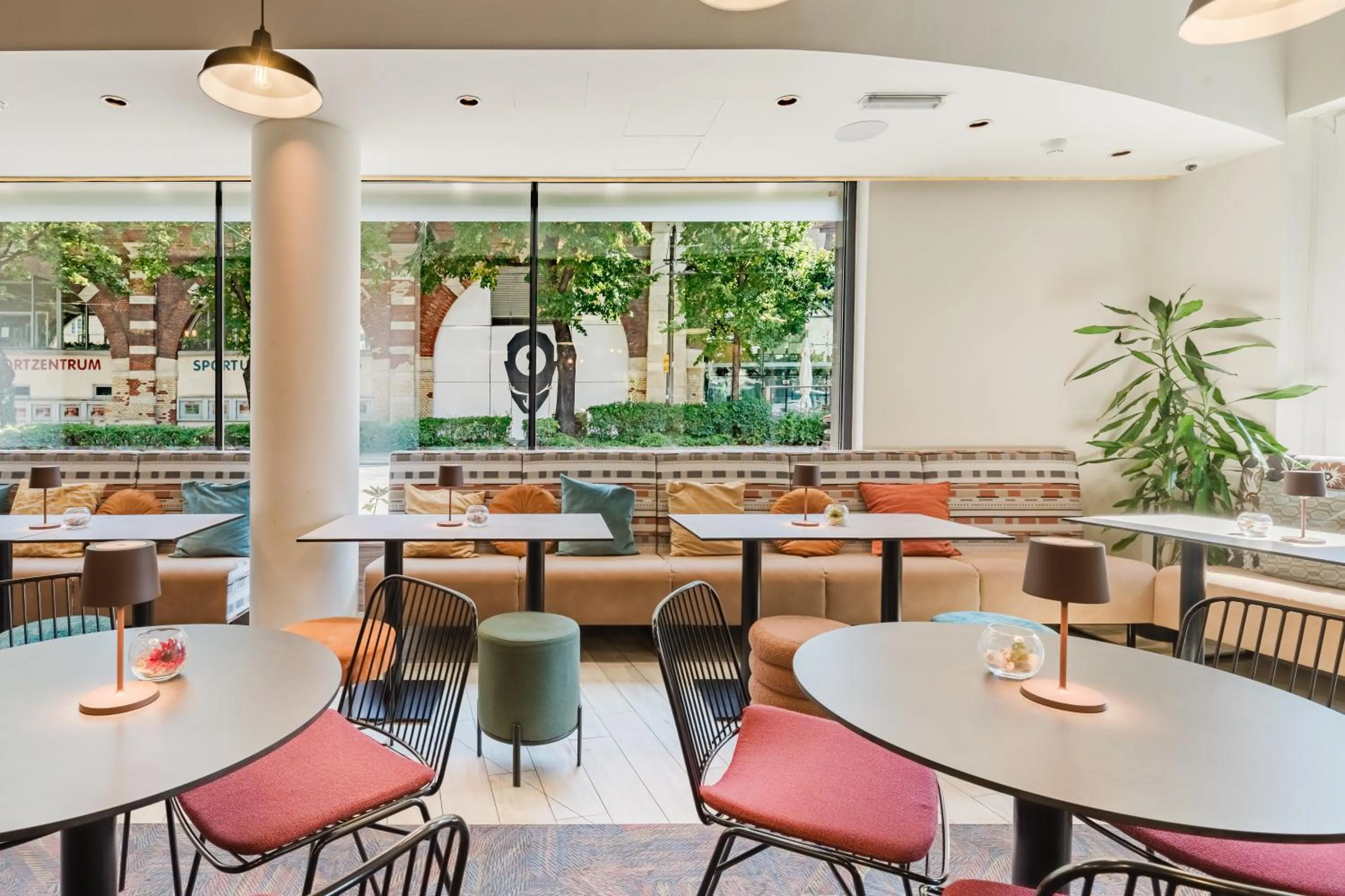 Lounge or bar in Ibis Styles Wien City