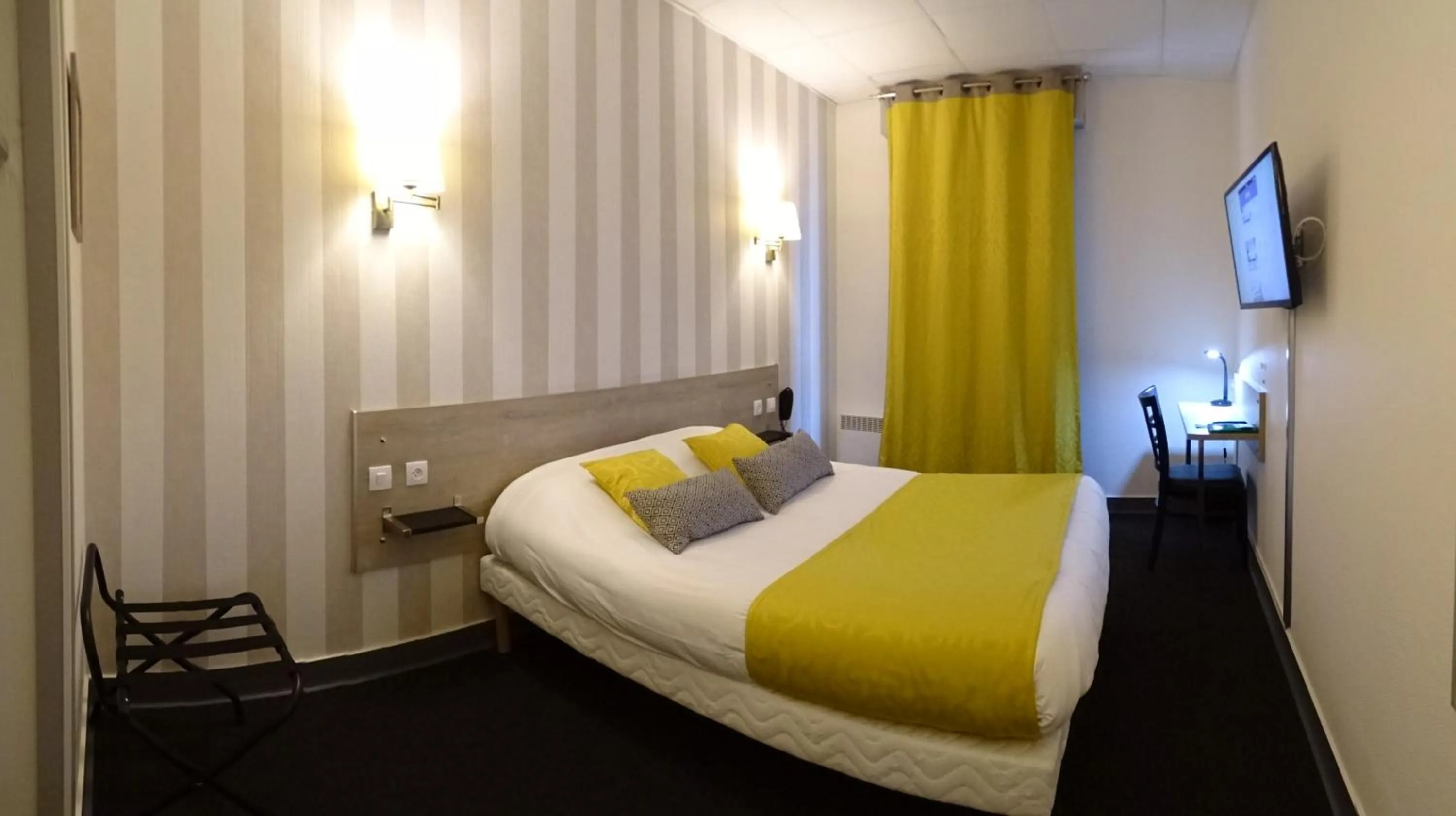 Bedroom, Bed in Sure Hotel by Best Western Angouleme