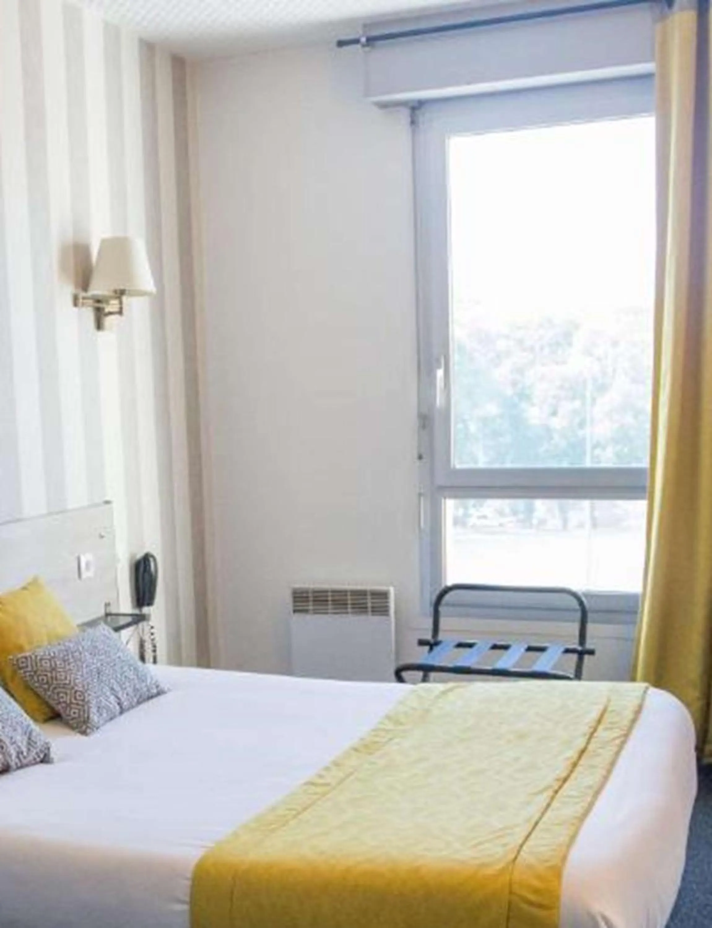 Bedroom, Bed in Sure Hotel by Best Western Angouleme