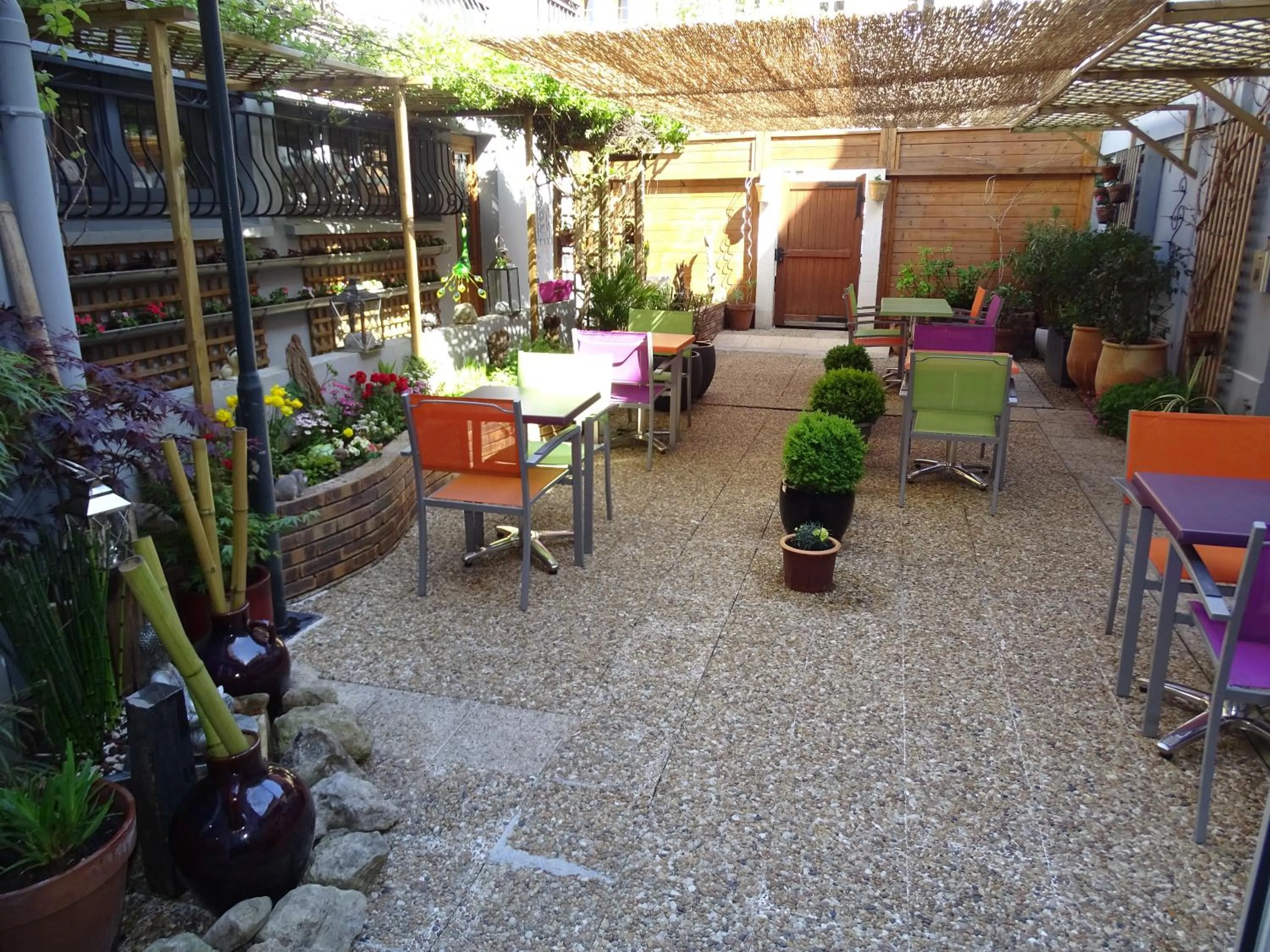 Patio in Sure Hotel by Best Western Angouleme