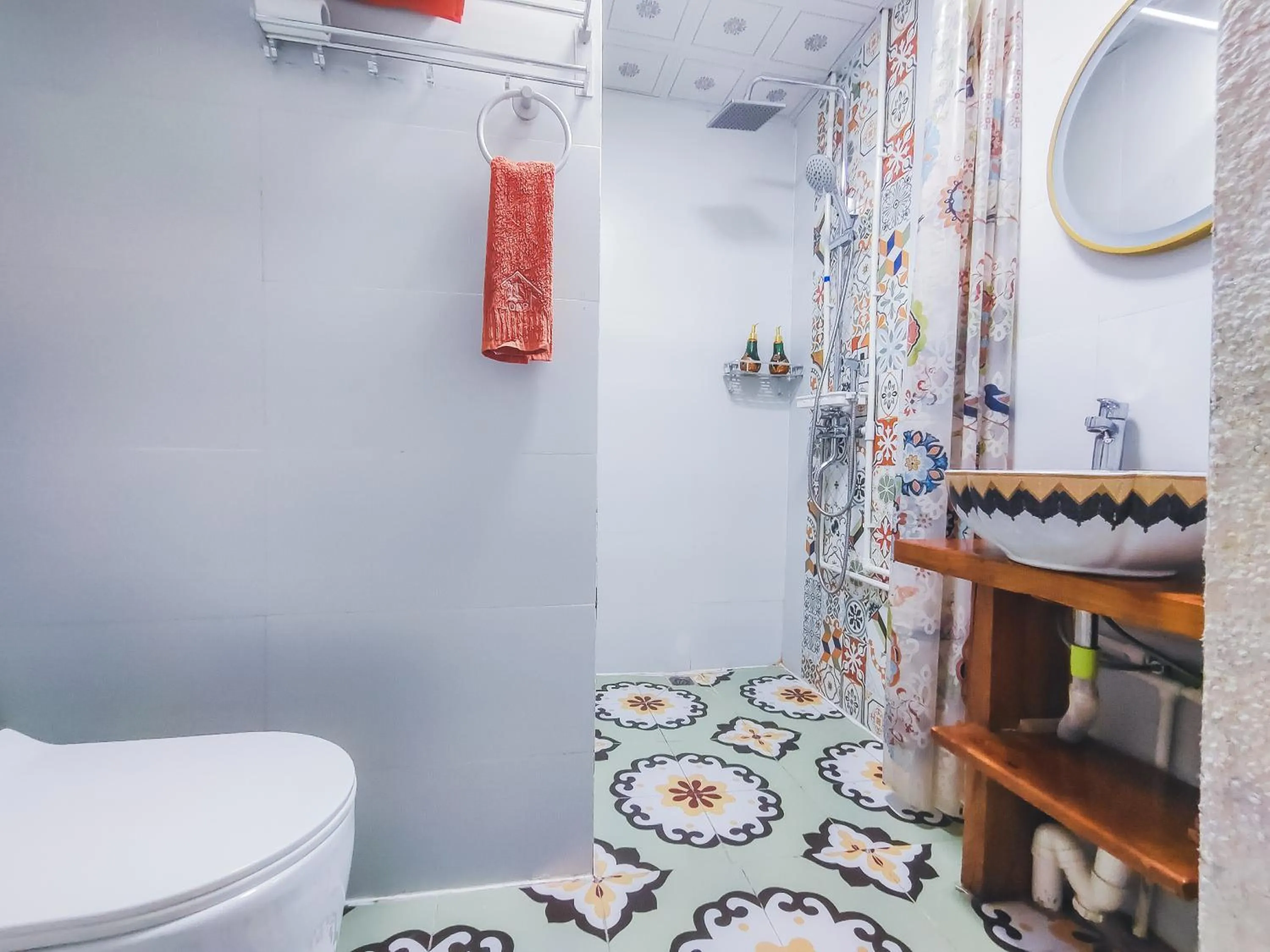 Toilet in New Dap Hostel (in Grape Town)