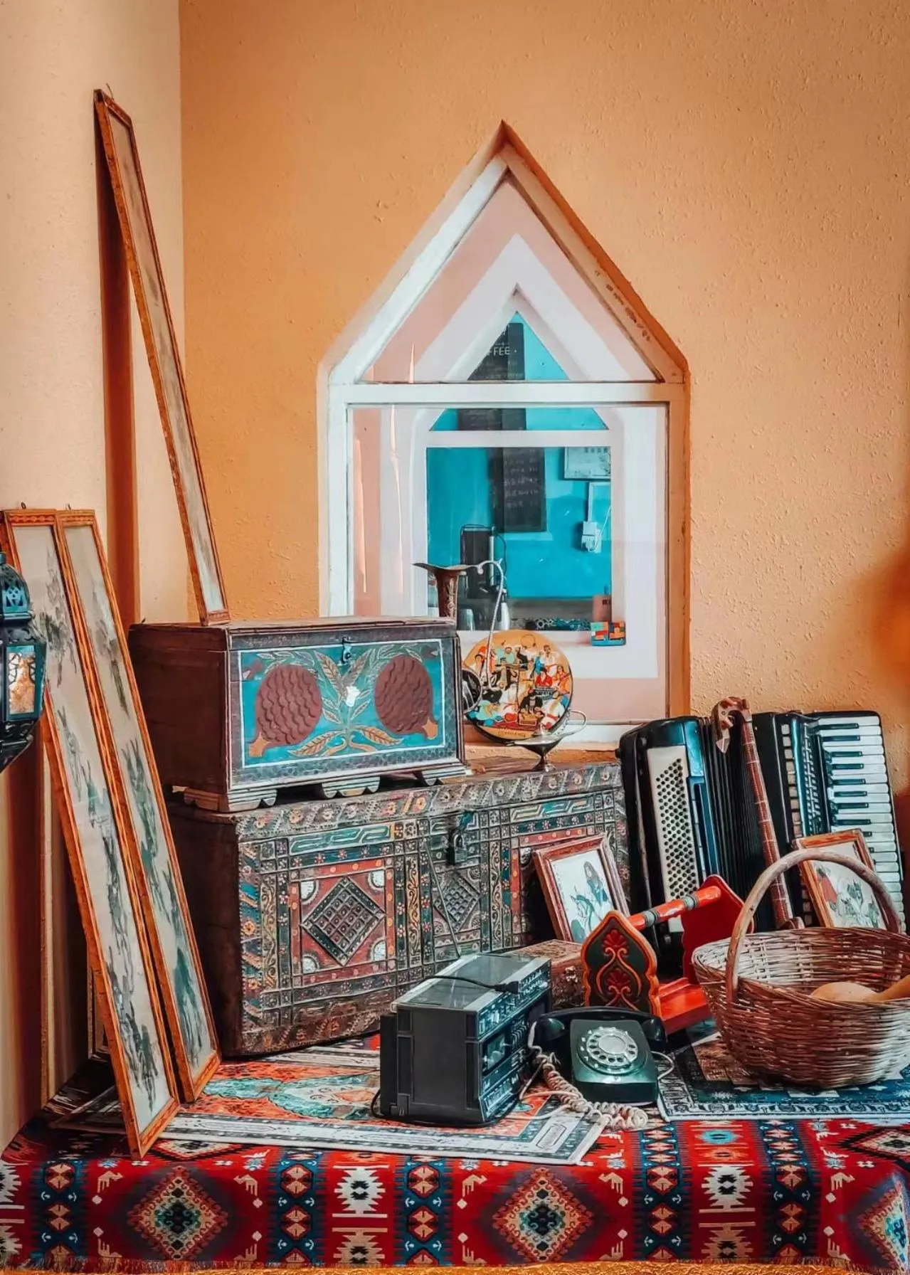 Seating area in New Dap Hostel (in Grape Town)