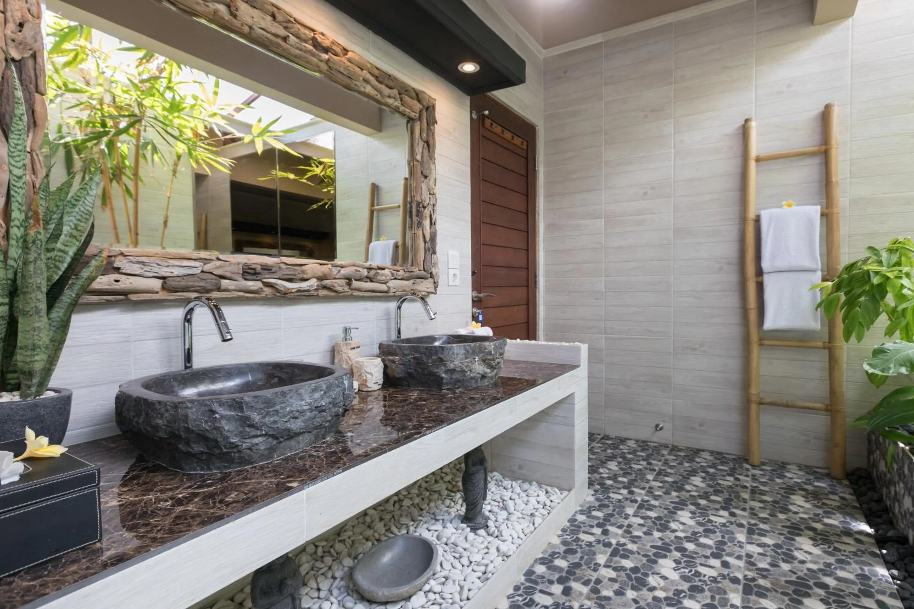 Bathroom in Villa SoDe Balangan by Nagisa Bali