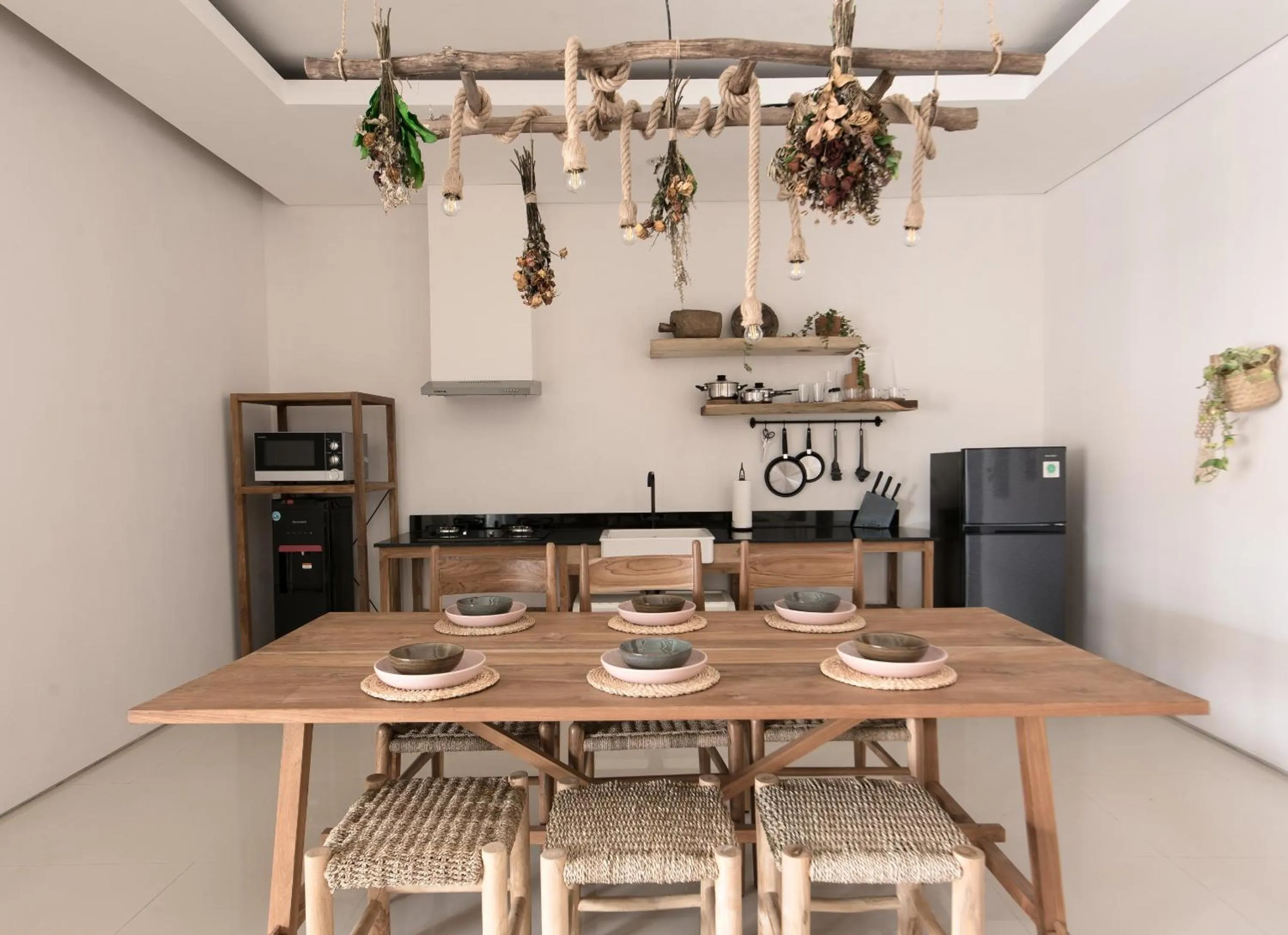 Kitchen or kitchenette in Pelangi 148 Beach Suites