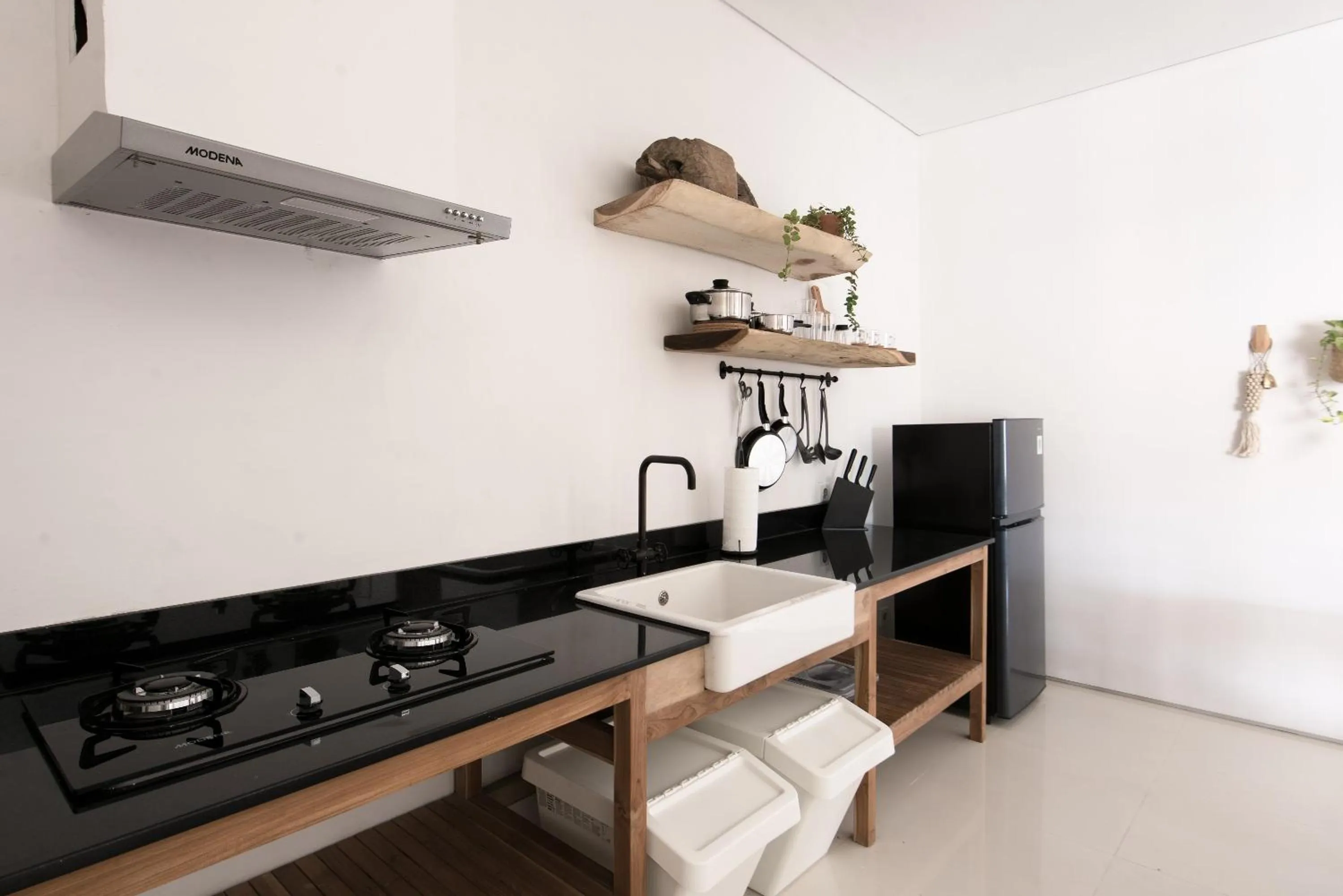 Kitchen or kitchenette in Pelangi 148 Beach Suites