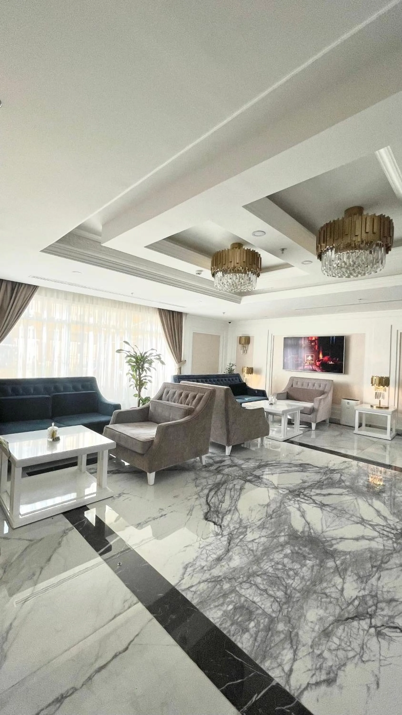 Area and facilities in Remaj Hotel