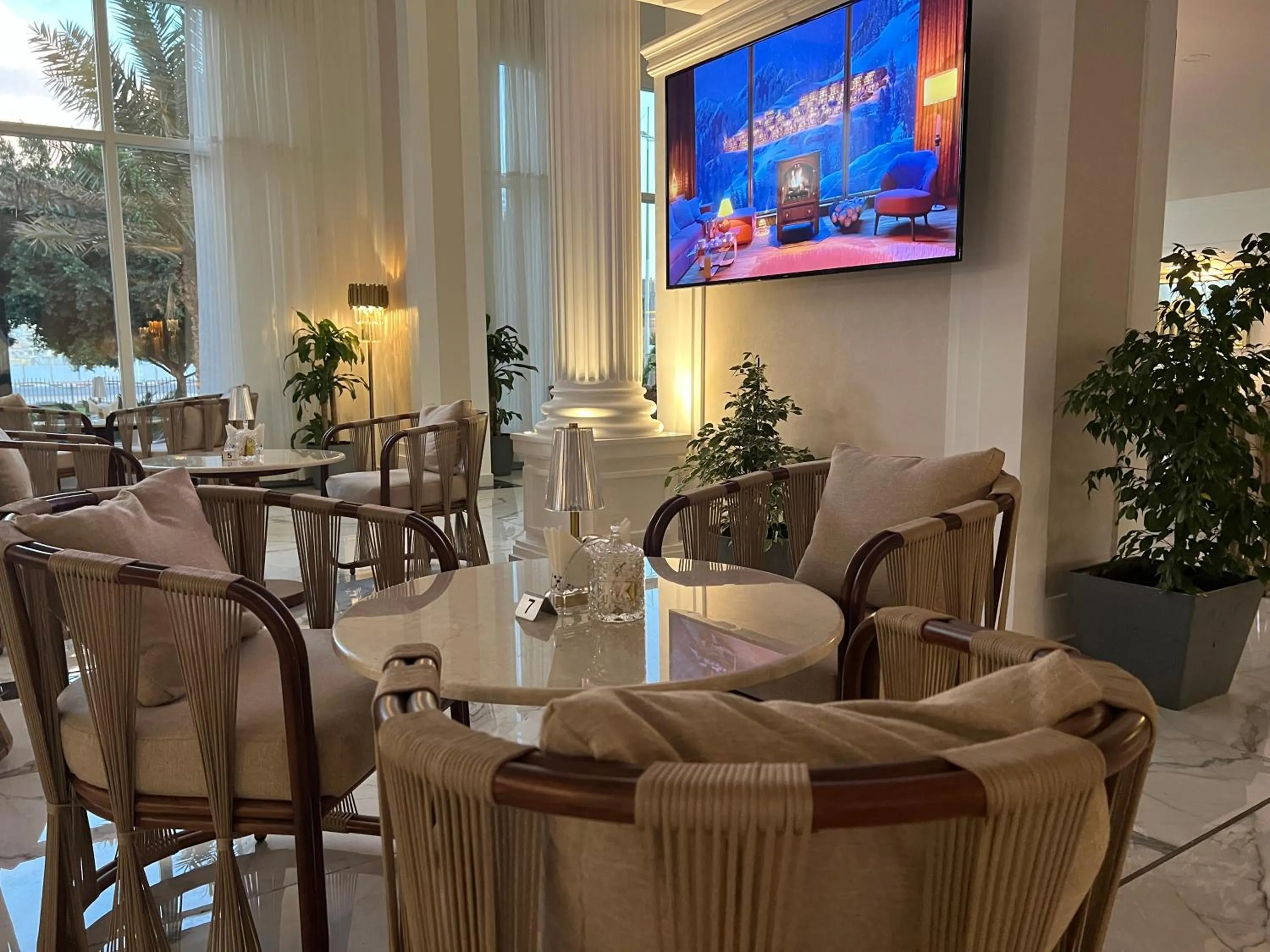 Area and facilities in Remaj Hotel