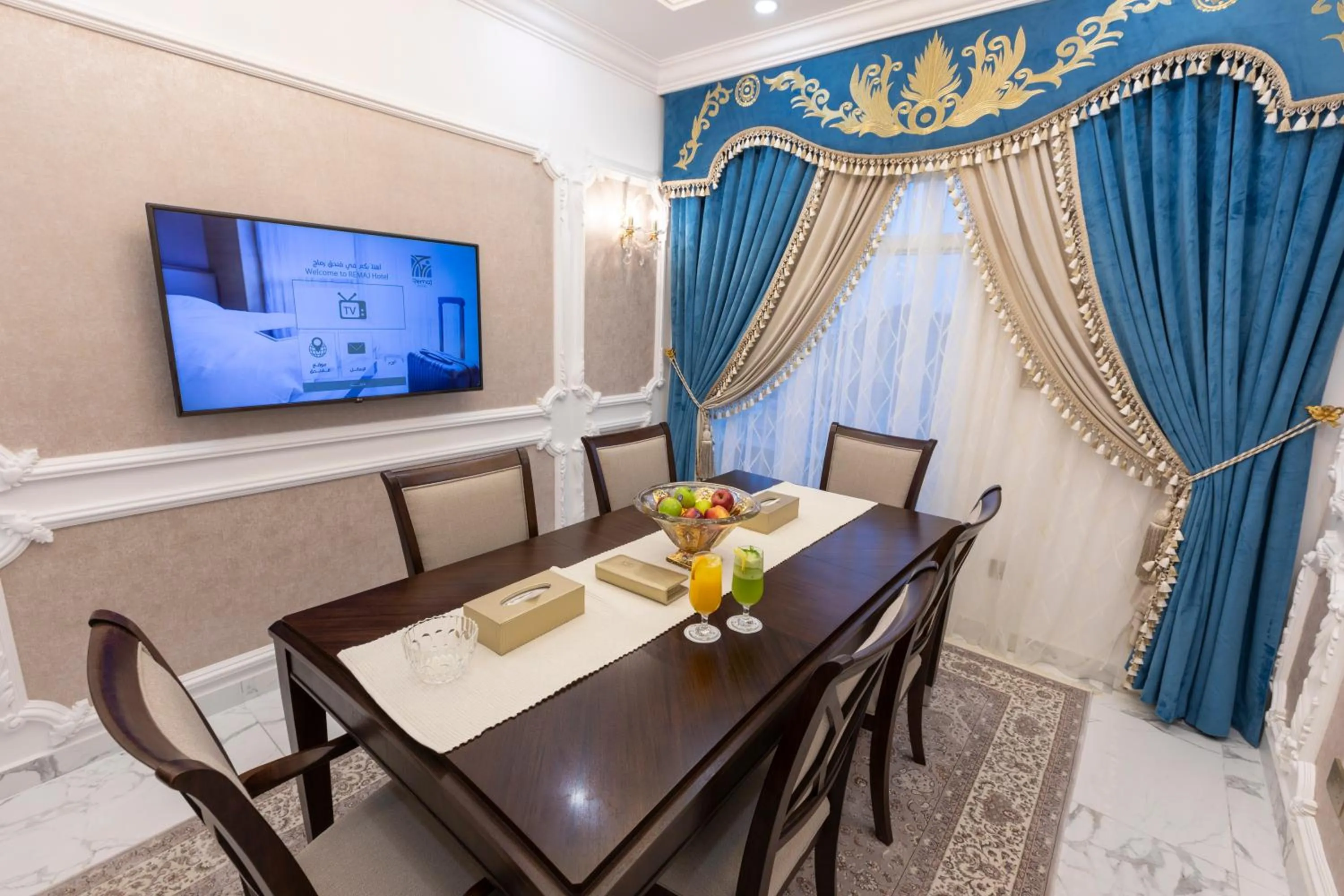 Dining area in Remaj Hotel