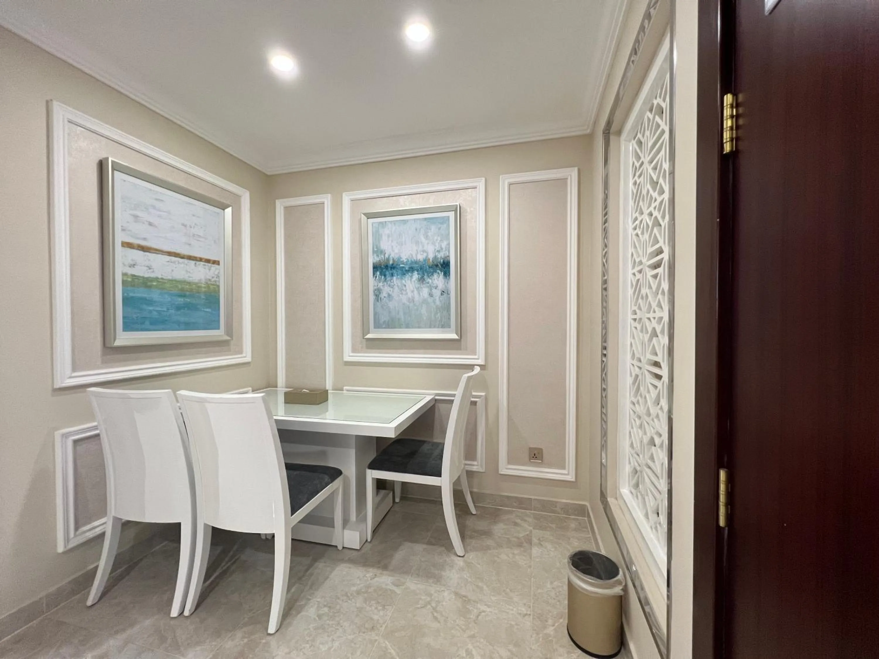 Dining area in Remaj Hotel