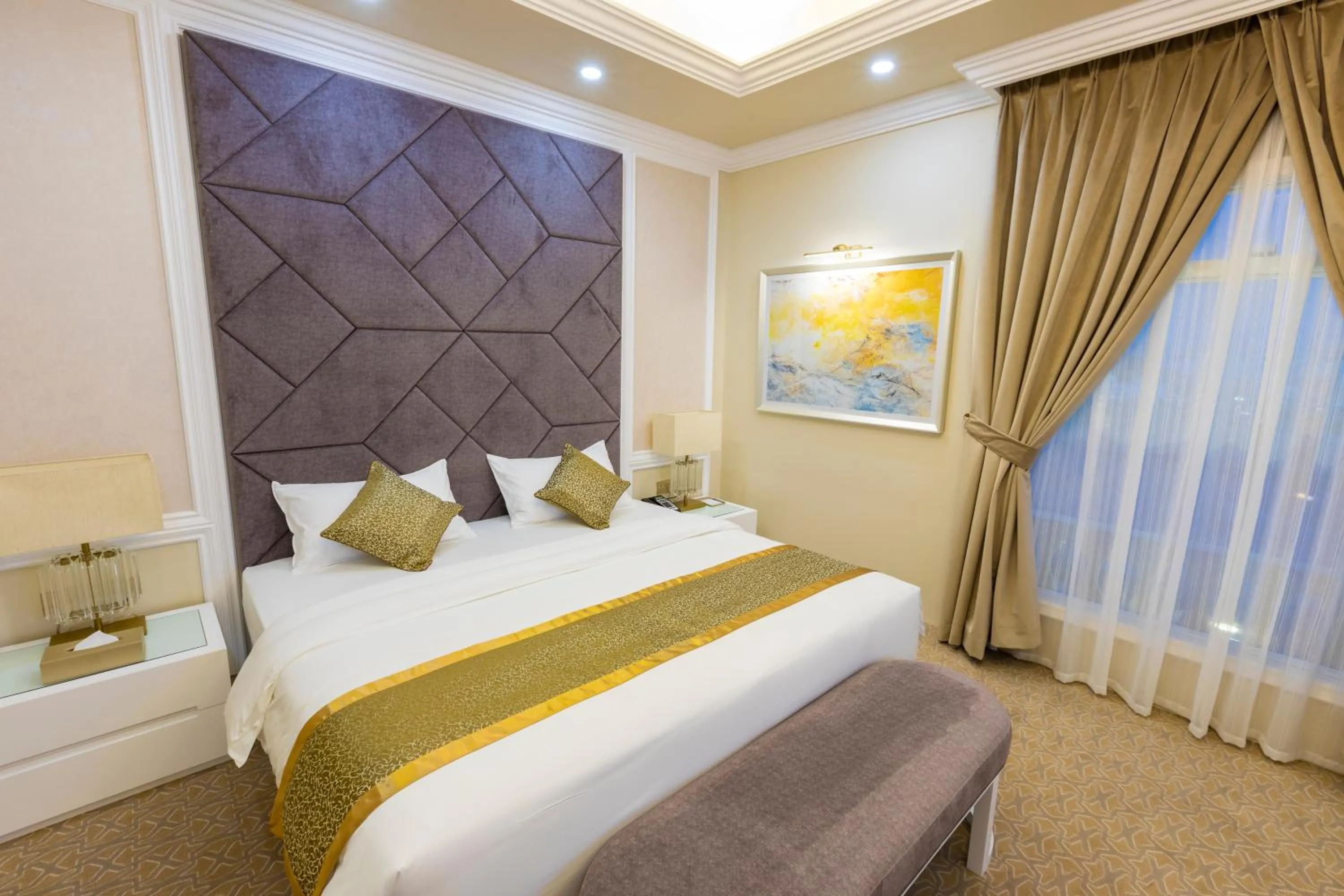 Bedroom, Bed in Remaj Hotel