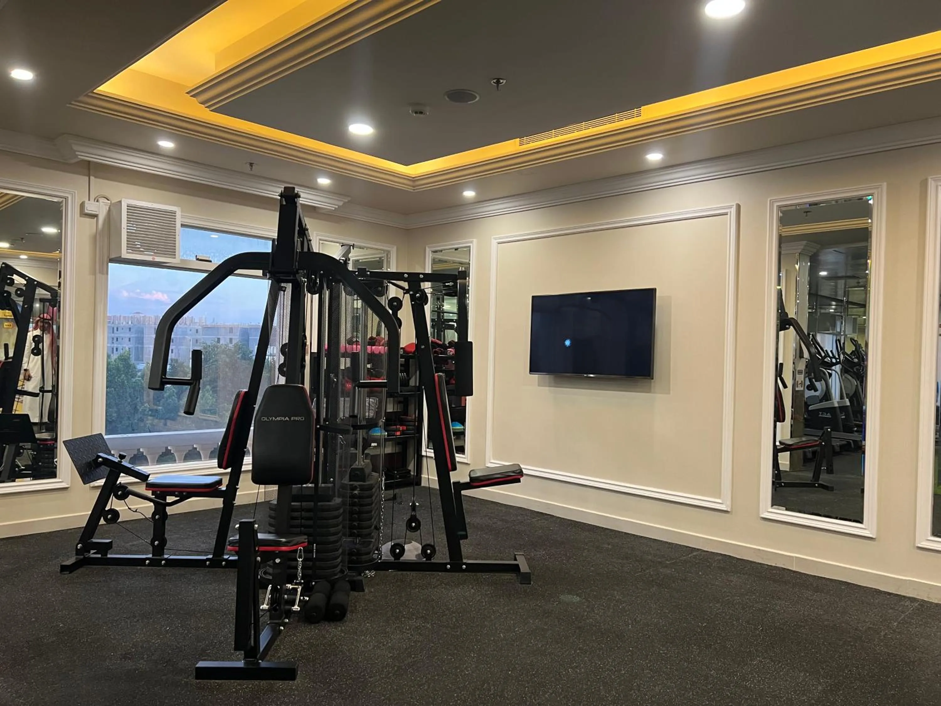 Fitness centre/facilities in Remaj Hotel
