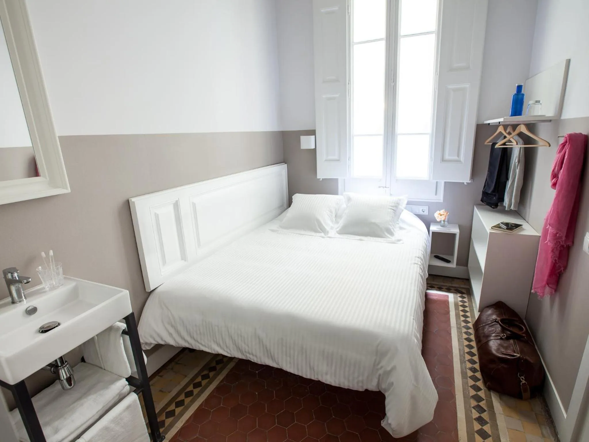 Bedroom, Bed in Ecozentric