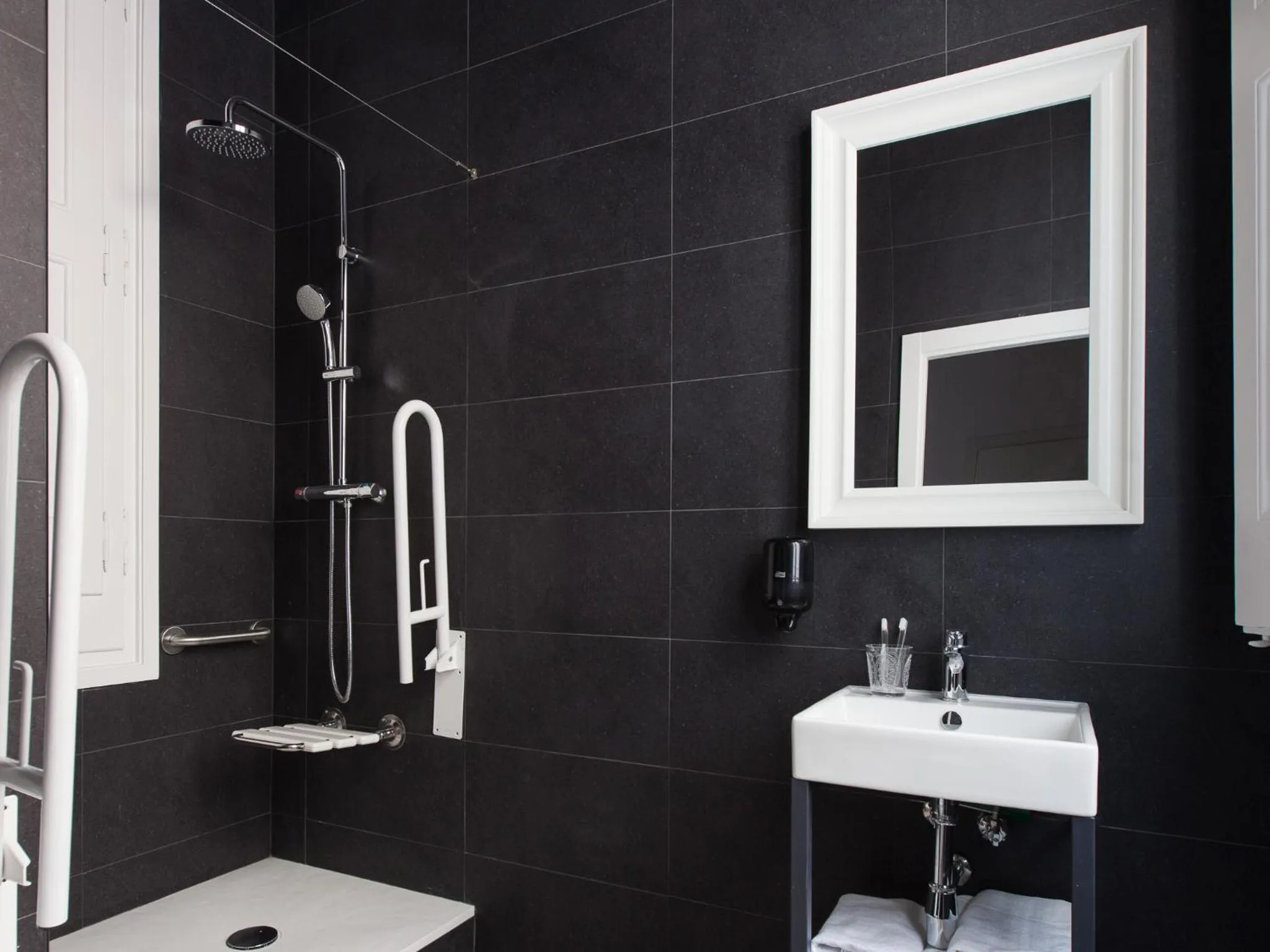 Bathroom in Ecozentric