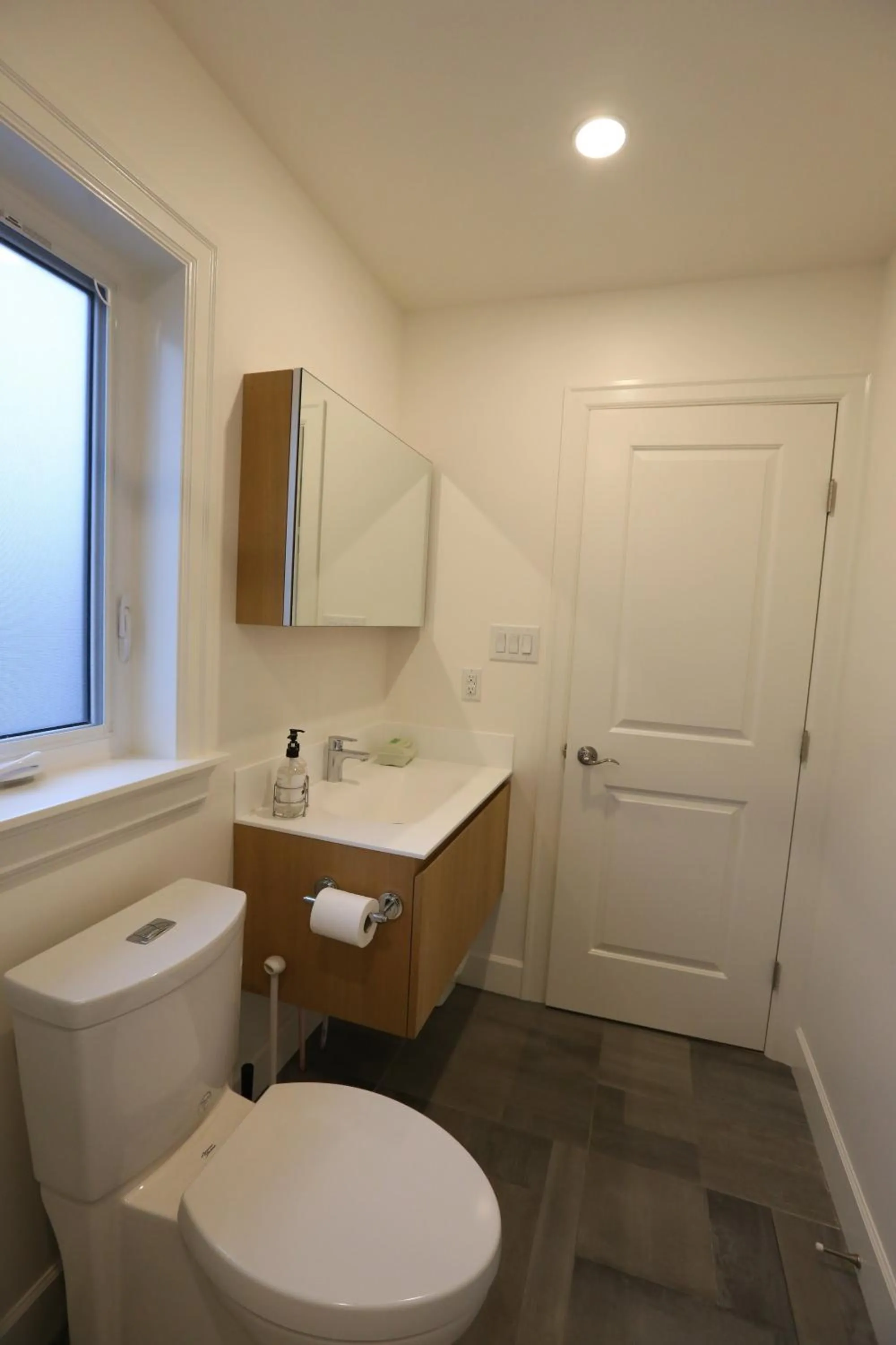 Bathroom in Vancouver Traveller B&B